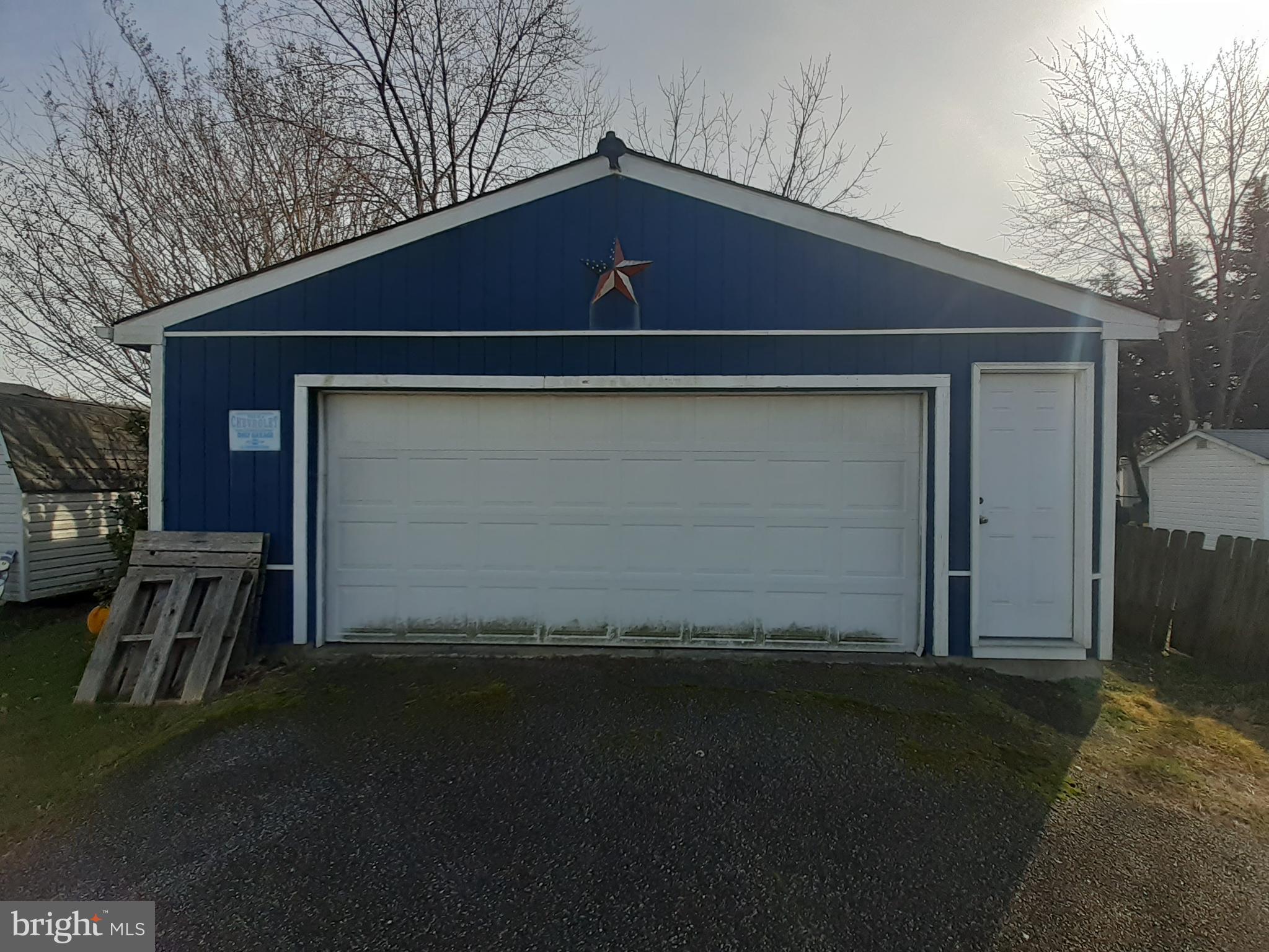 LYNCH POINT - Residential