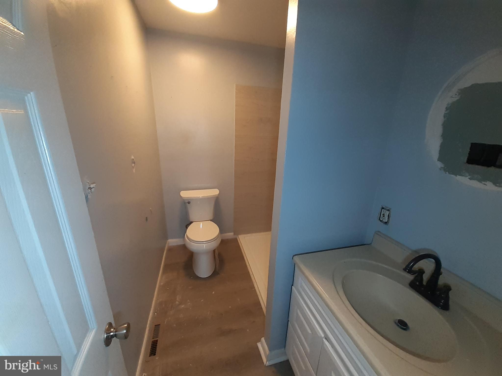 LYNCH POINT - Residential