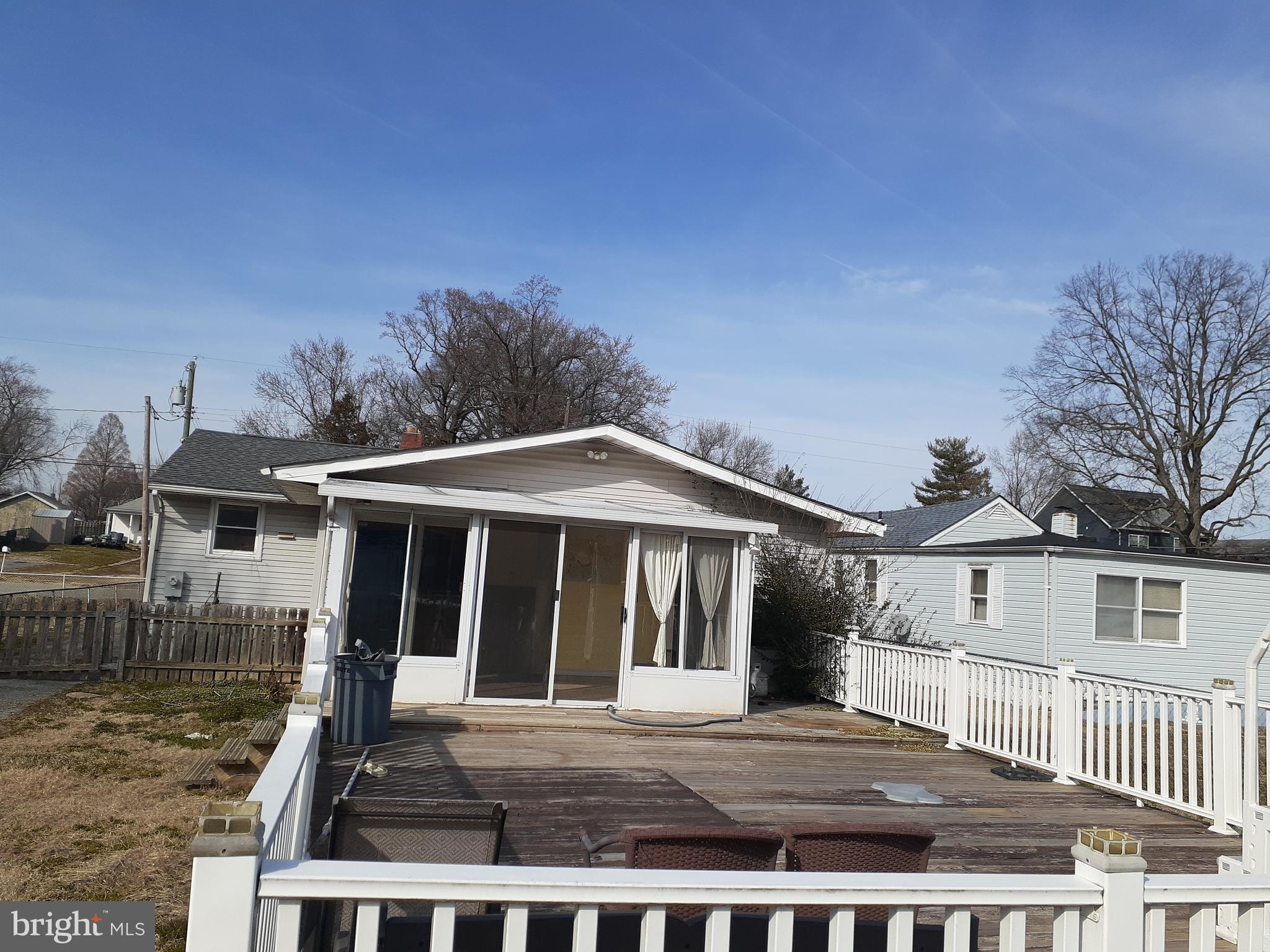 LYNCH POINT - Residential