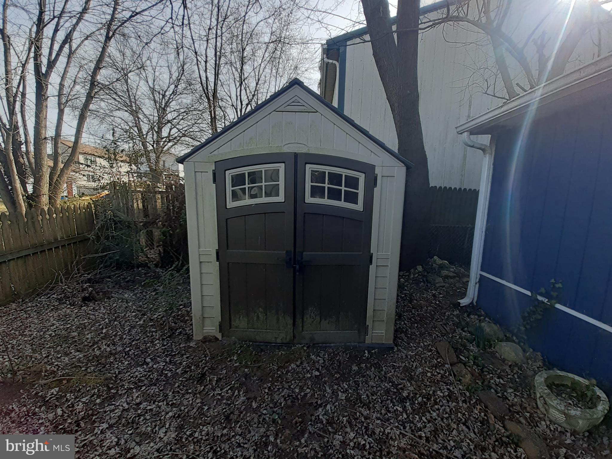 LYNCH POINT - Residential