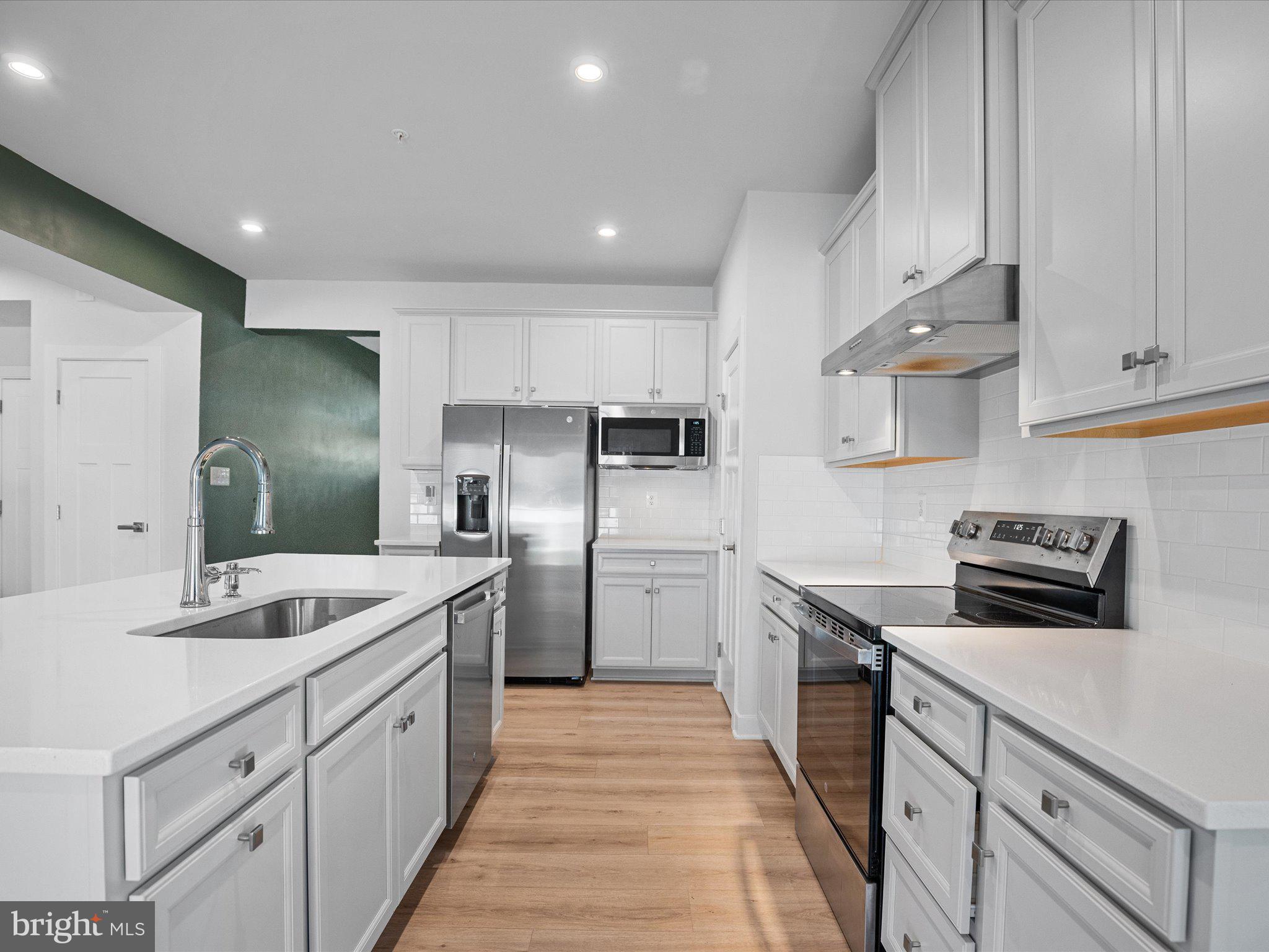 PERRY'S RETREAT - Residential