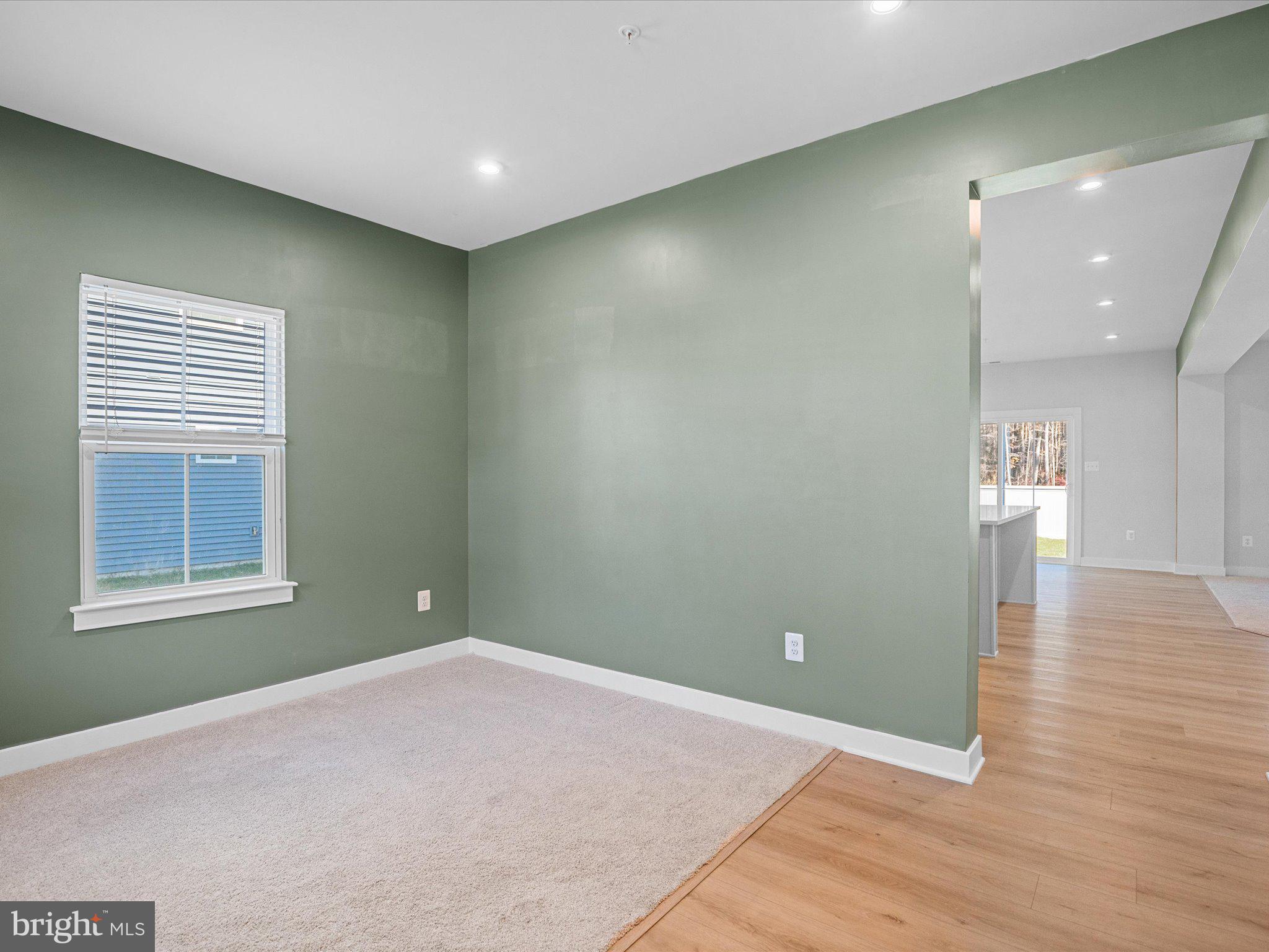 PERRY'S RETREAT - Residential