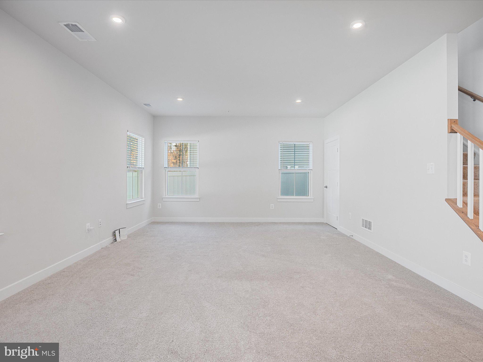 PERRY'S RETREAT - Residential