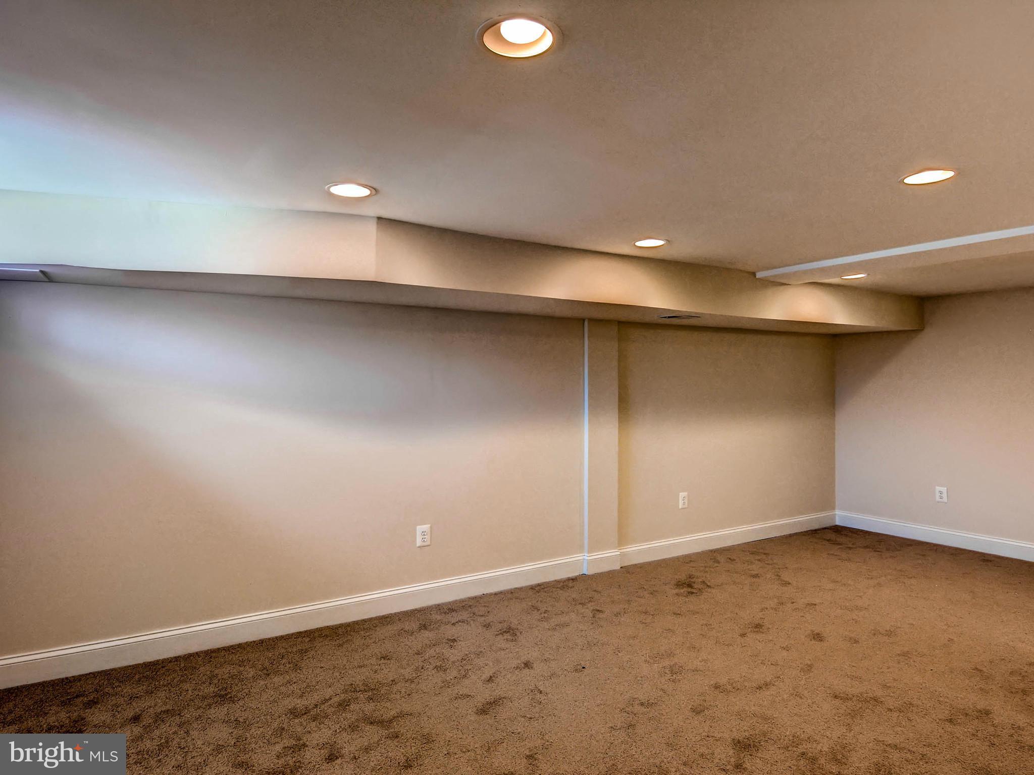 NORTH POINT VILLAGE - Residential