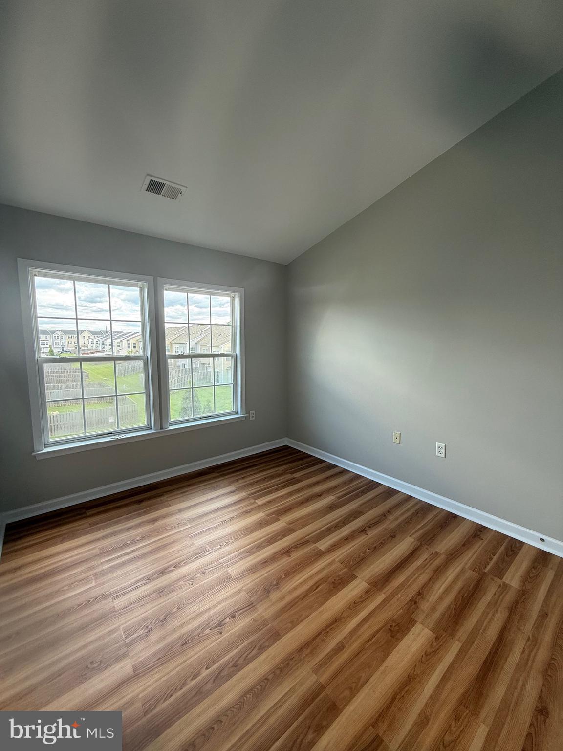 MANOR PARK - Residential Lease