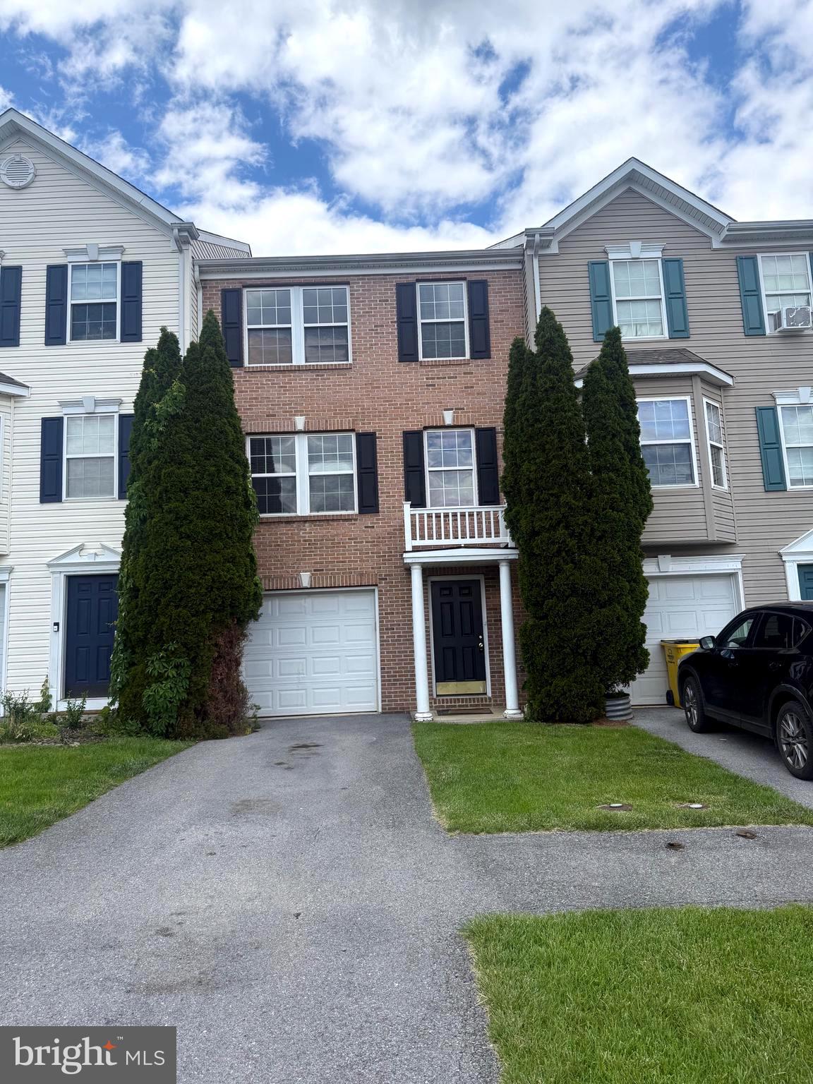 MANOR PARK - Residential Lease