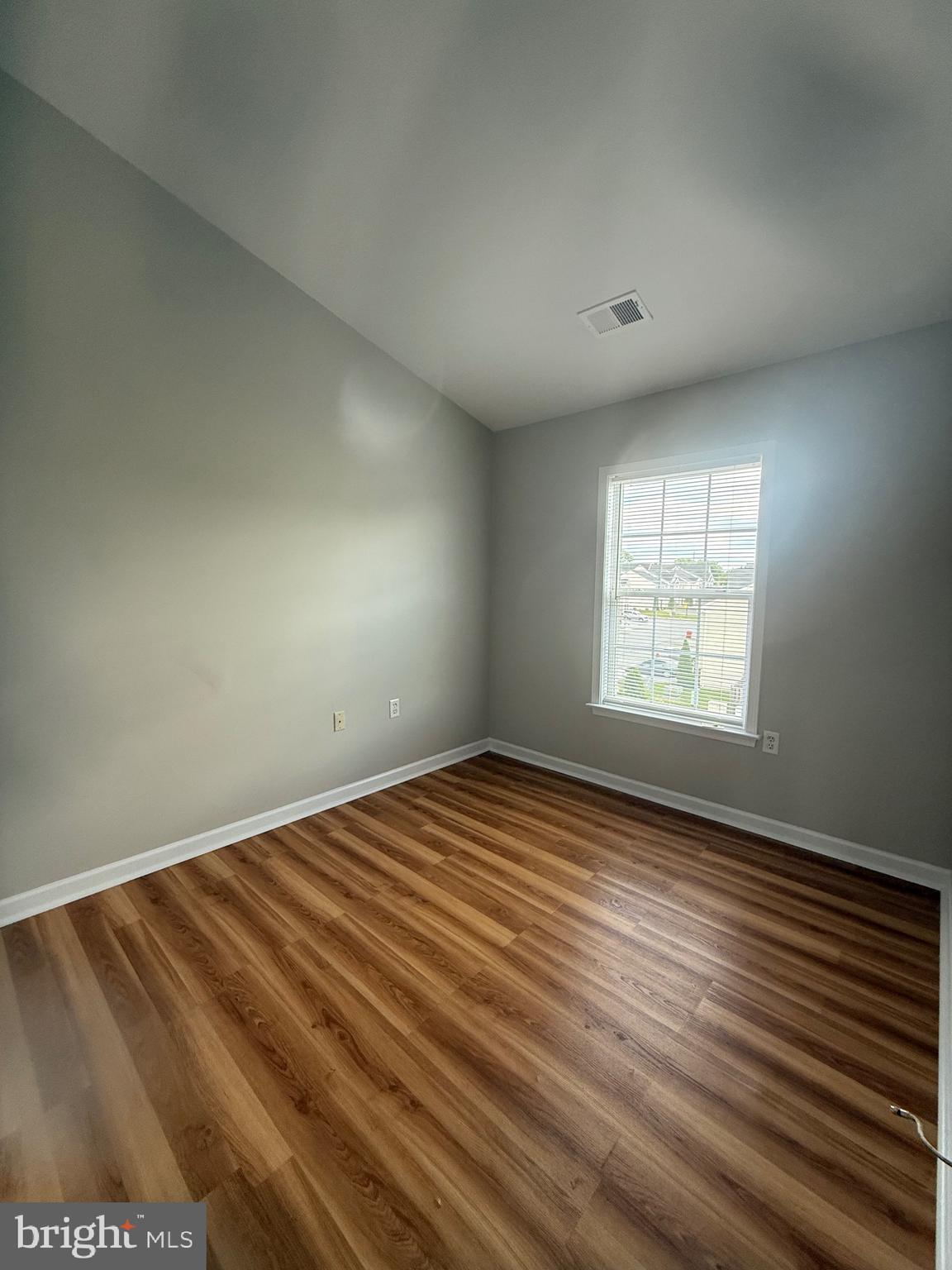 MANOR PARK - Residential Lease