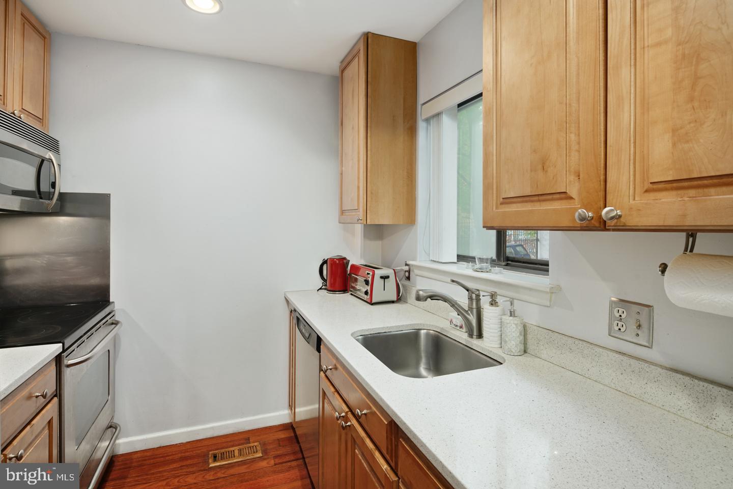WASHINGTON SQ WEST - Residential Lease