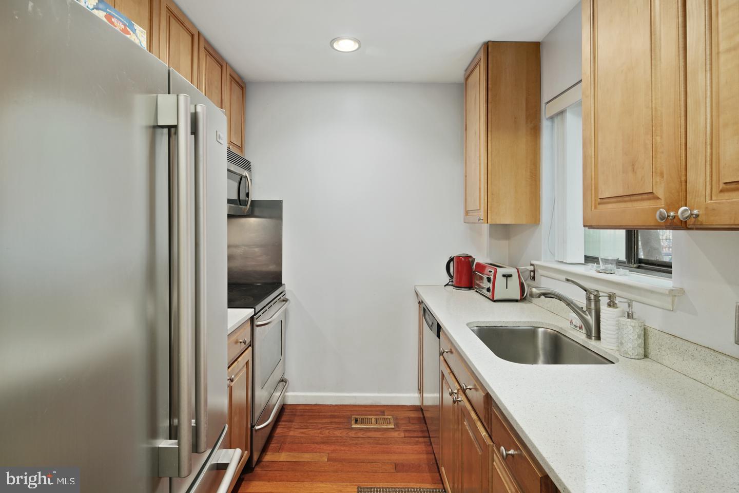 WASHINGTON SQ WEST - Residential Lease