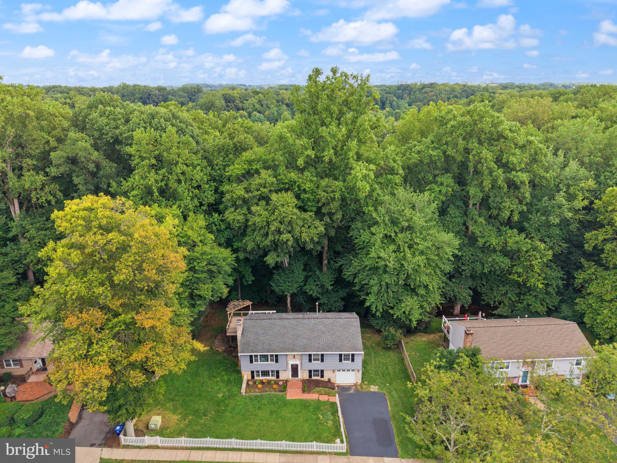 10102 SPRING LAKE TERRACE