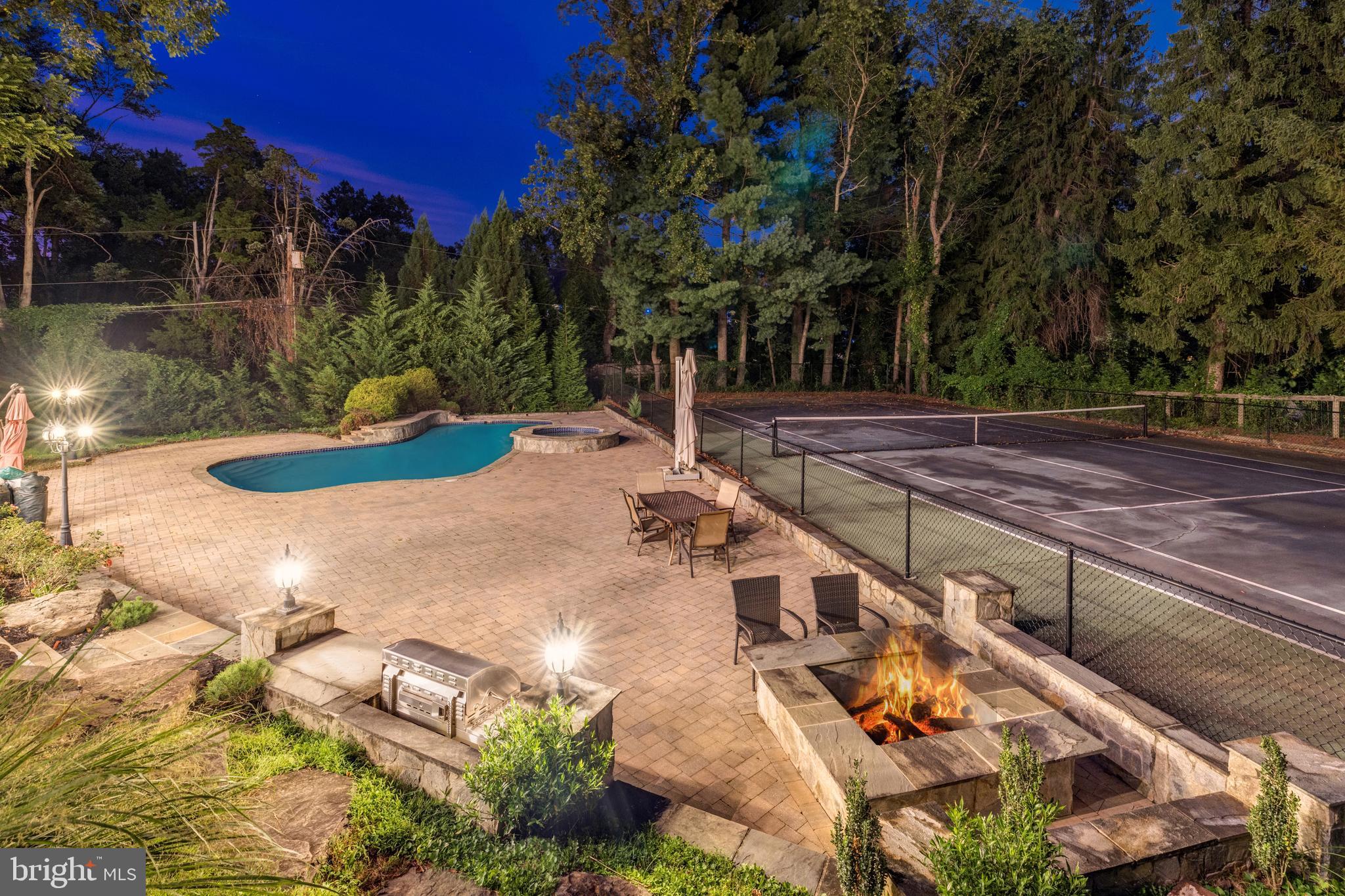 TOWLSTON MEADOWS - Residential