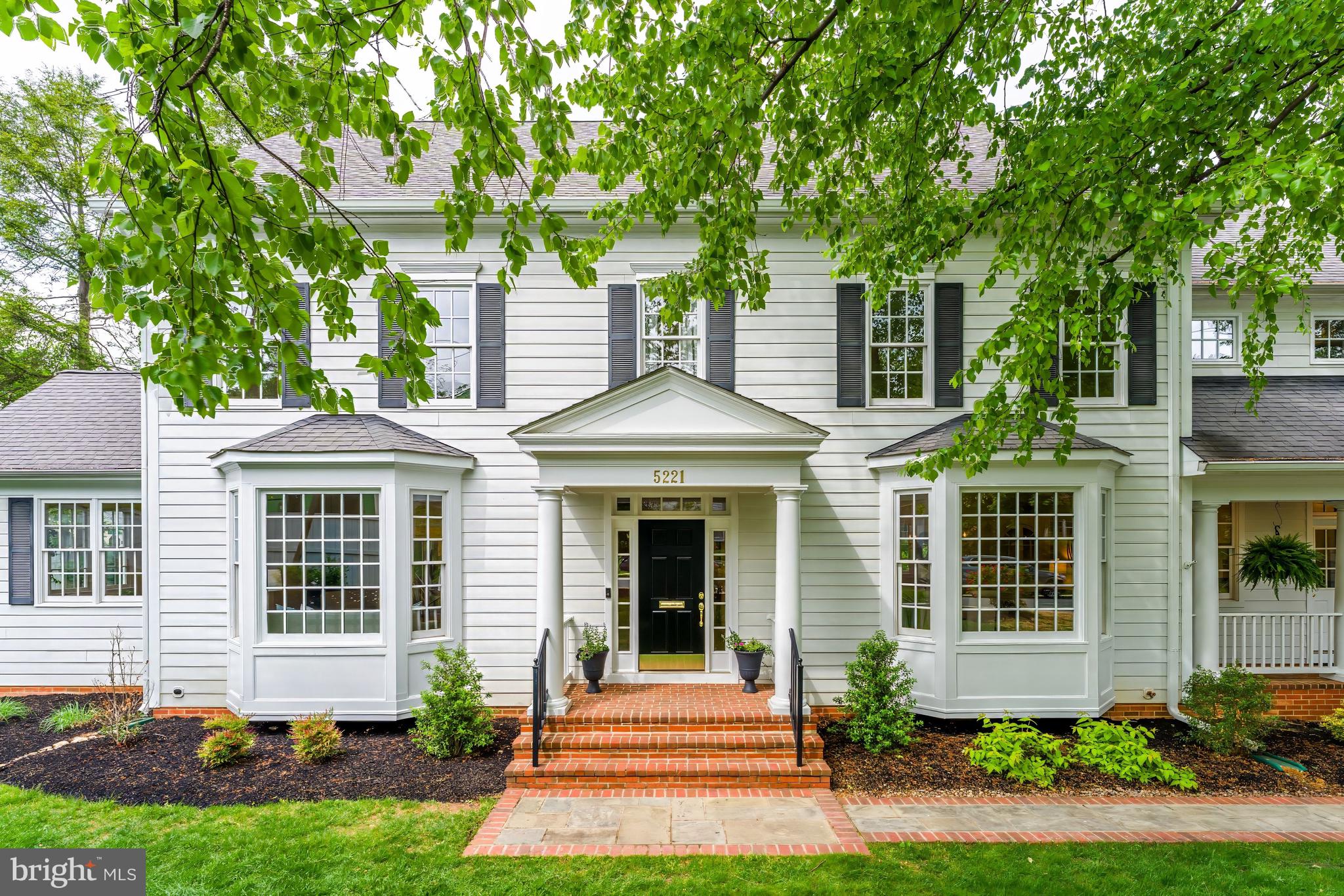 ALTA VISTA - Residential