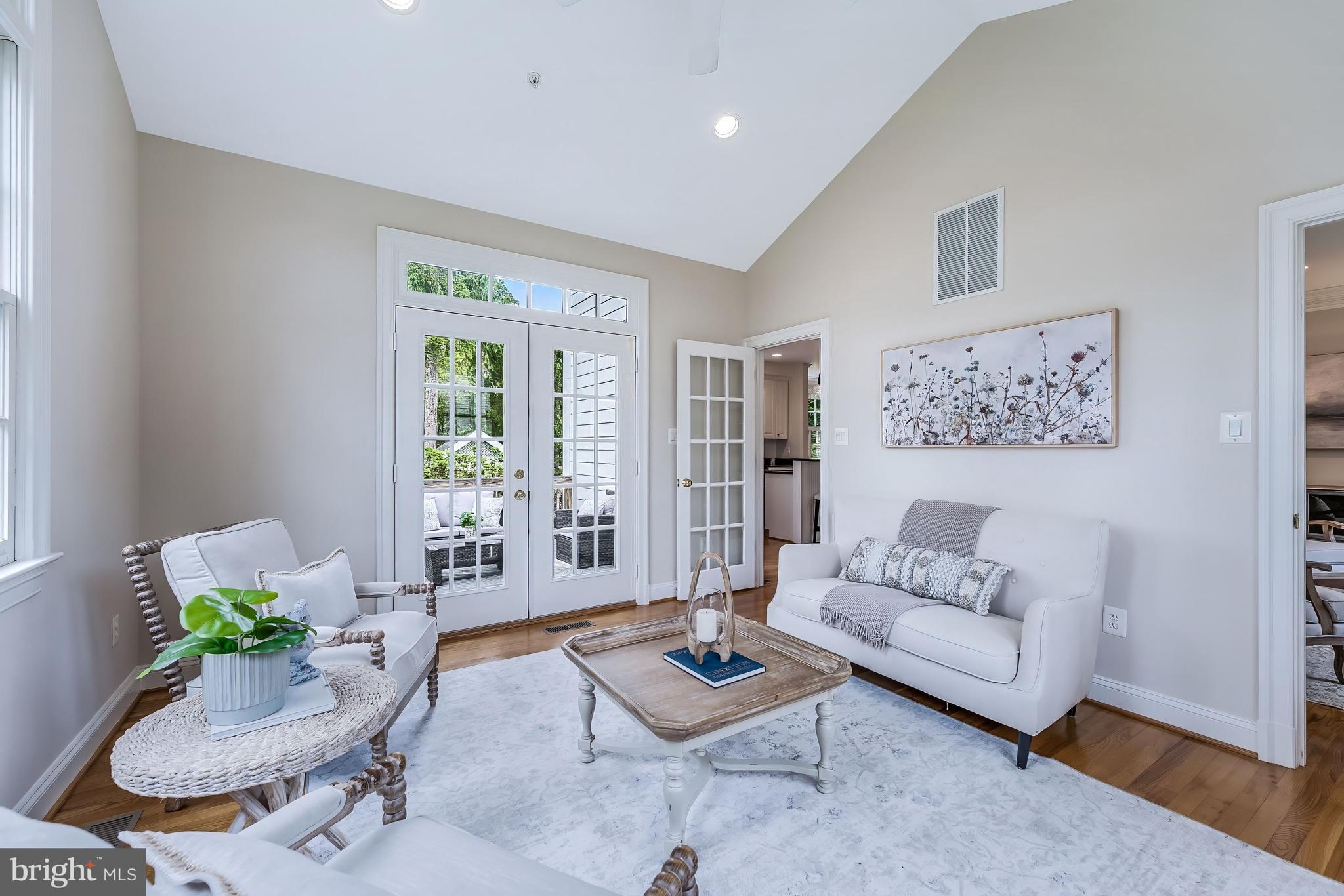 ALTA VISTA - Residential