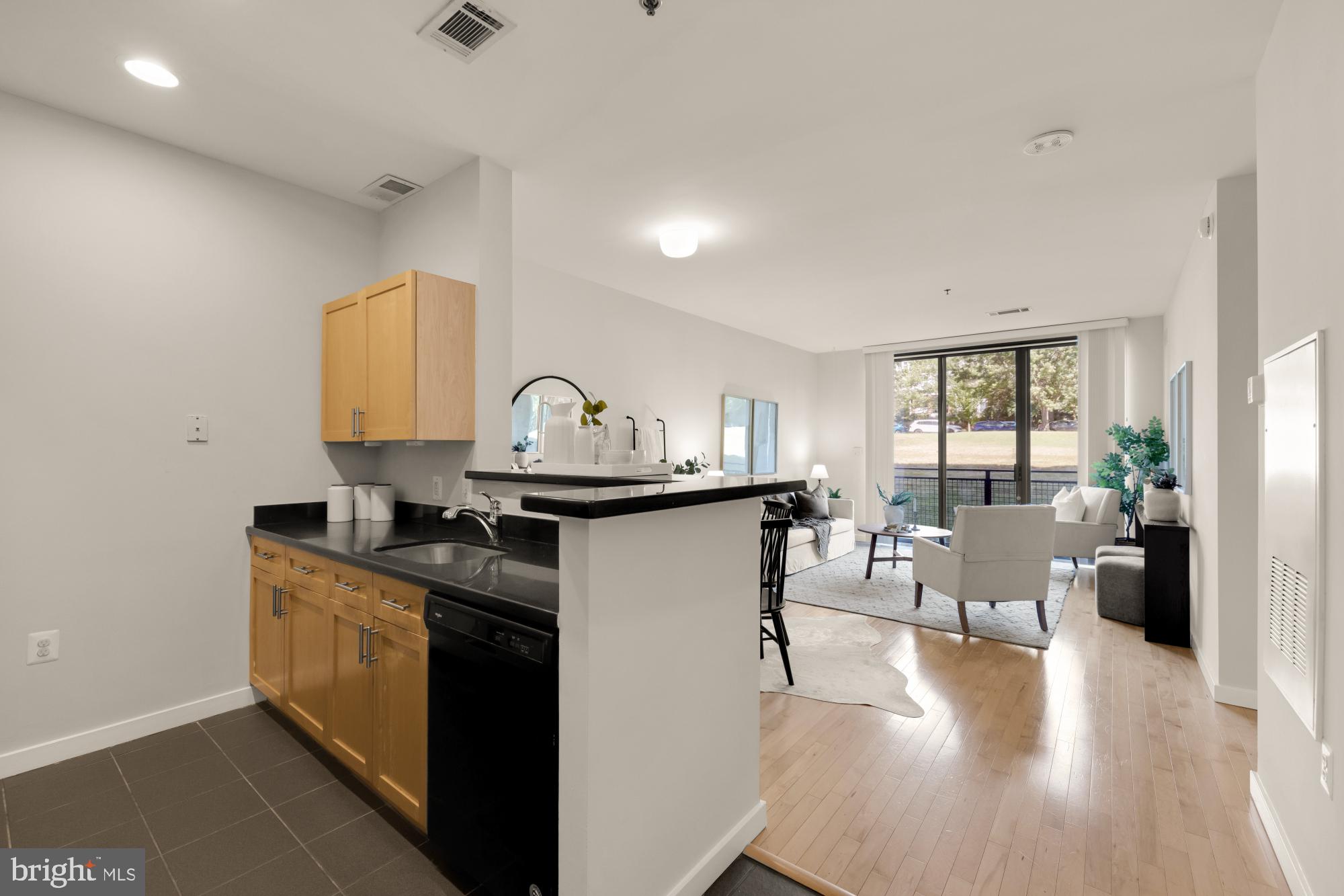 3883 CONNECTICUT AVENUE NW 111