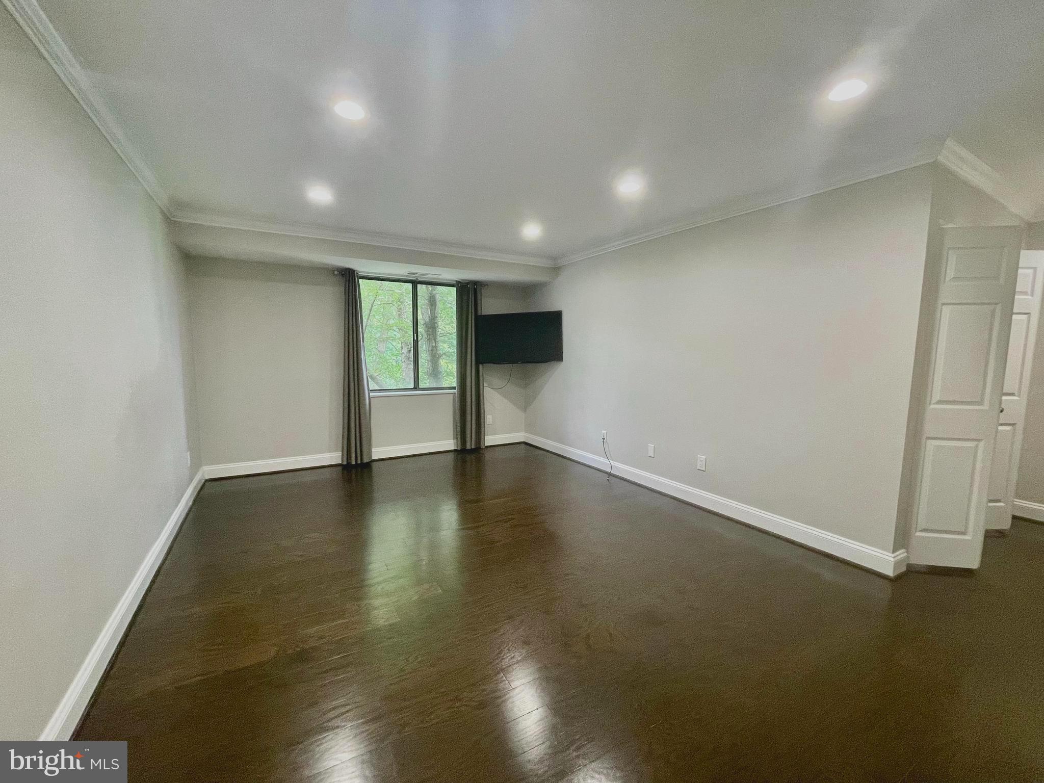 WESTLAKE PARK - Residential