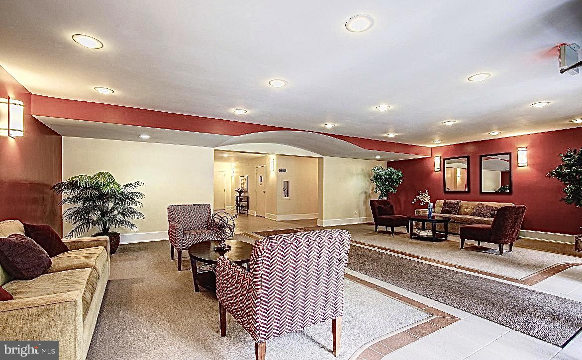 WESTLAKE PARK - Residential