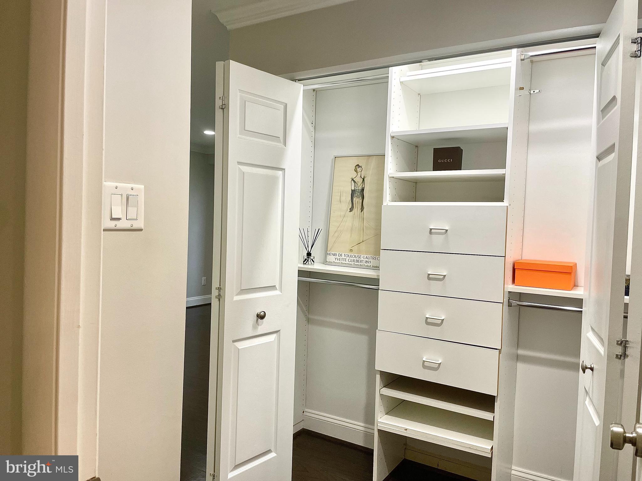 WESTLAKE PARK - Residential