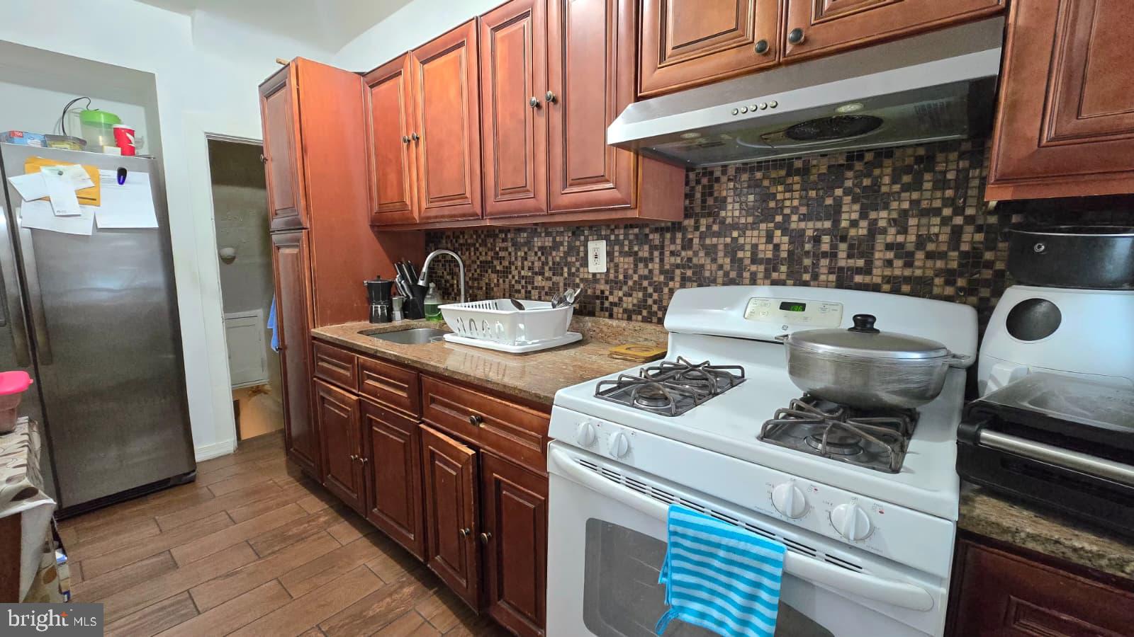 FRANKFORD - Residential