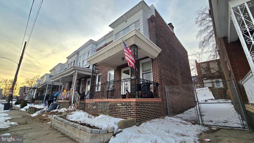 Beautiful Row House with 4 Bedrooms & Full Basement 🏡
Spacious living and dining rooms , 3 main bedrooms , plus a 4th bedroom and full bath in the basement  with separate entrance—perfect for guests or an in-law suite. Basement has central heating  with easy upgrade to full central air . Convenient location near public transportation , private yard 🌳, and driveway access to the patio . Move-in ready! ✅