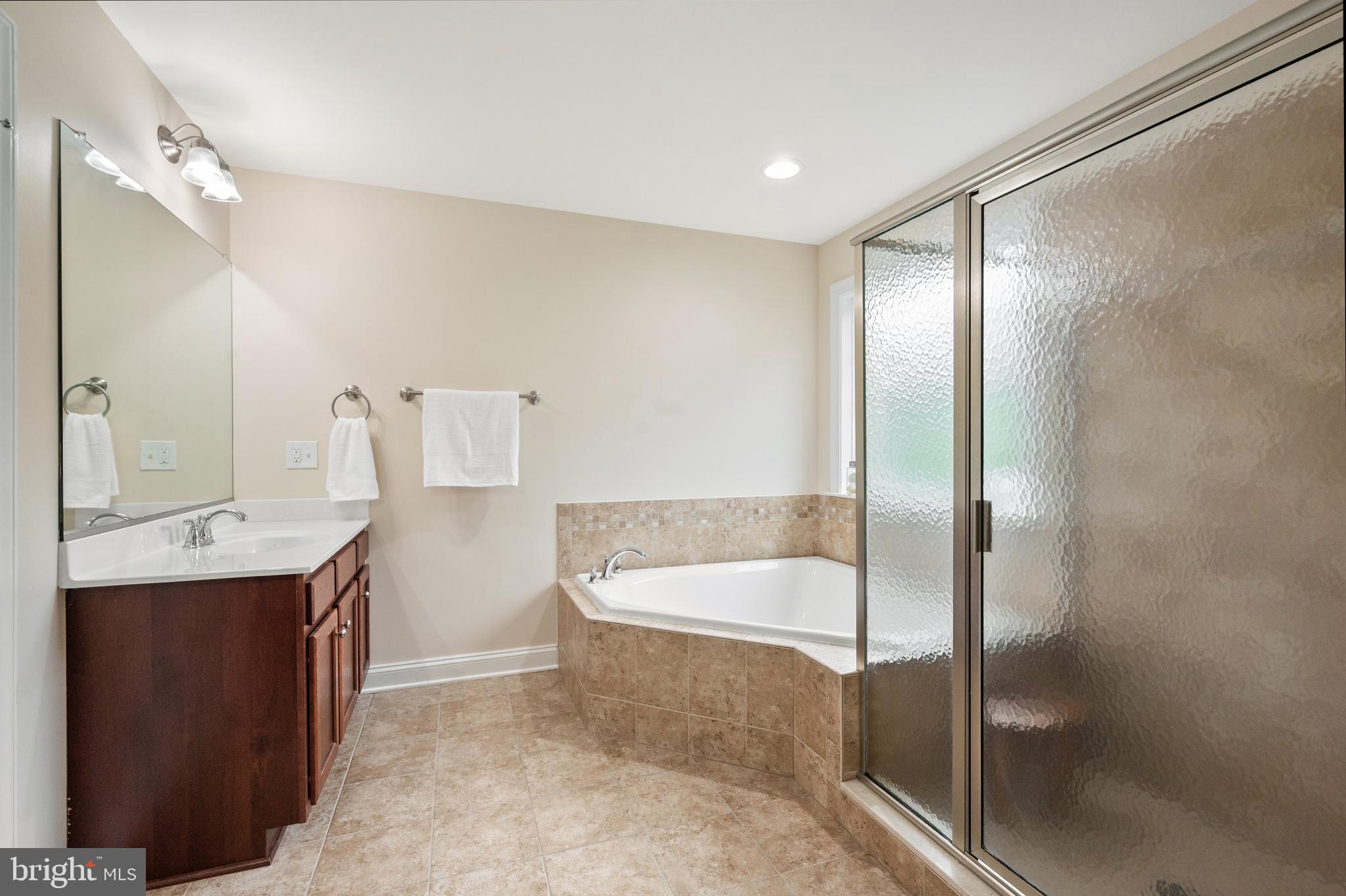 POPLAR HILLS - Residential