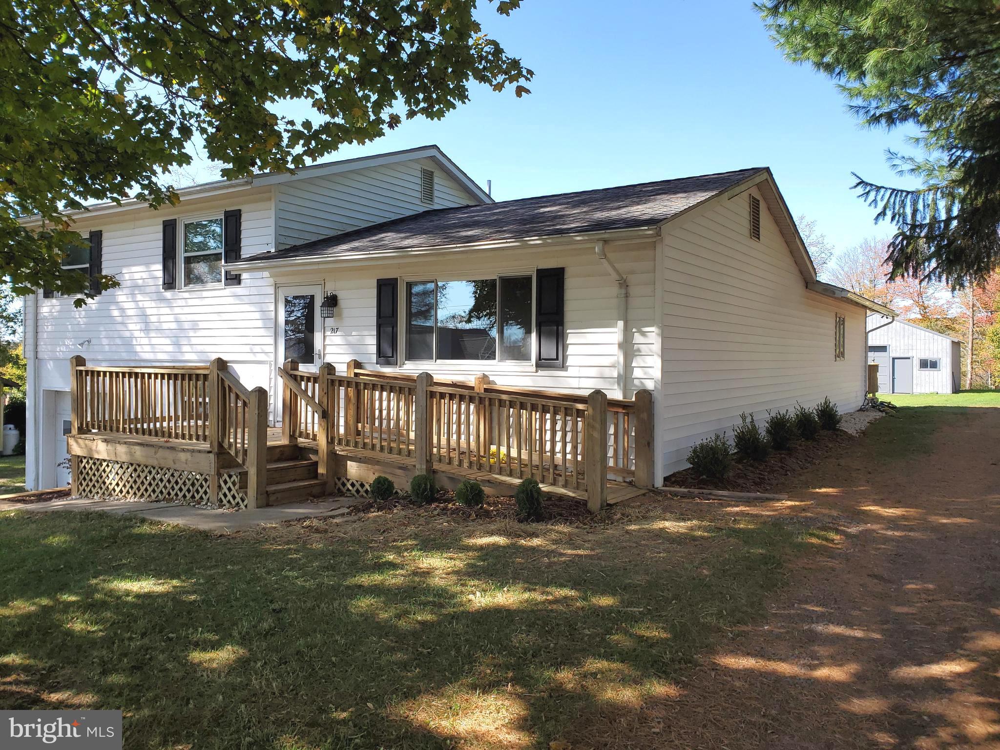 MAPLE GROVE - Residential