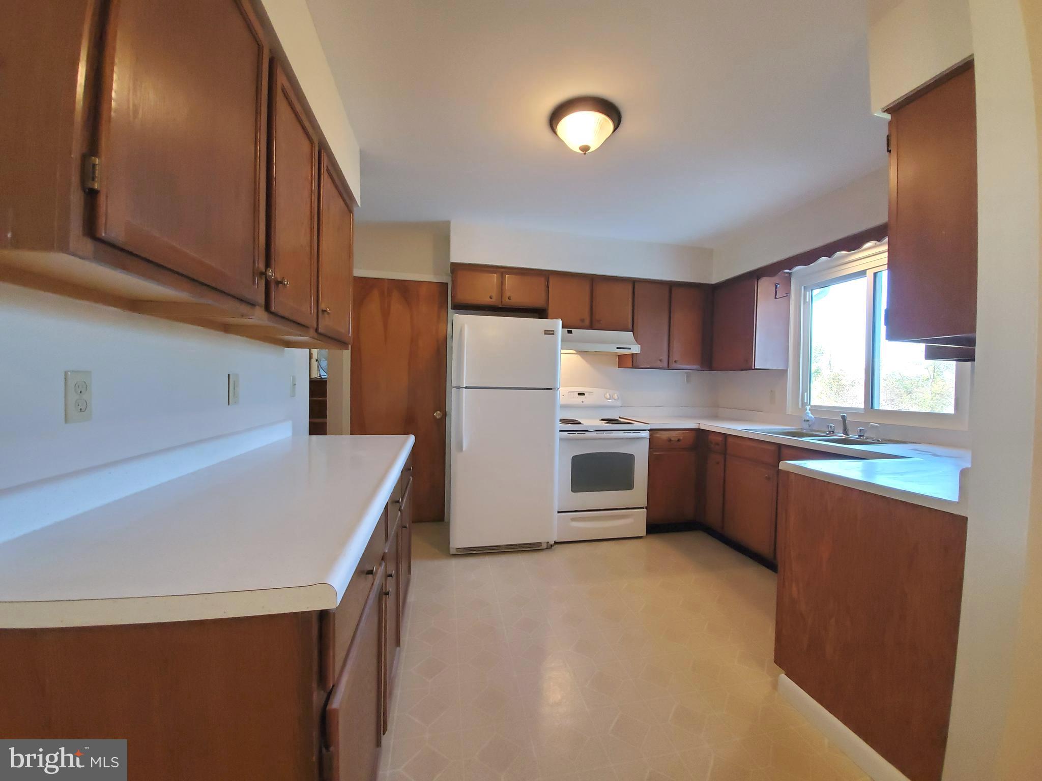 MAPLE GROVE - Residential