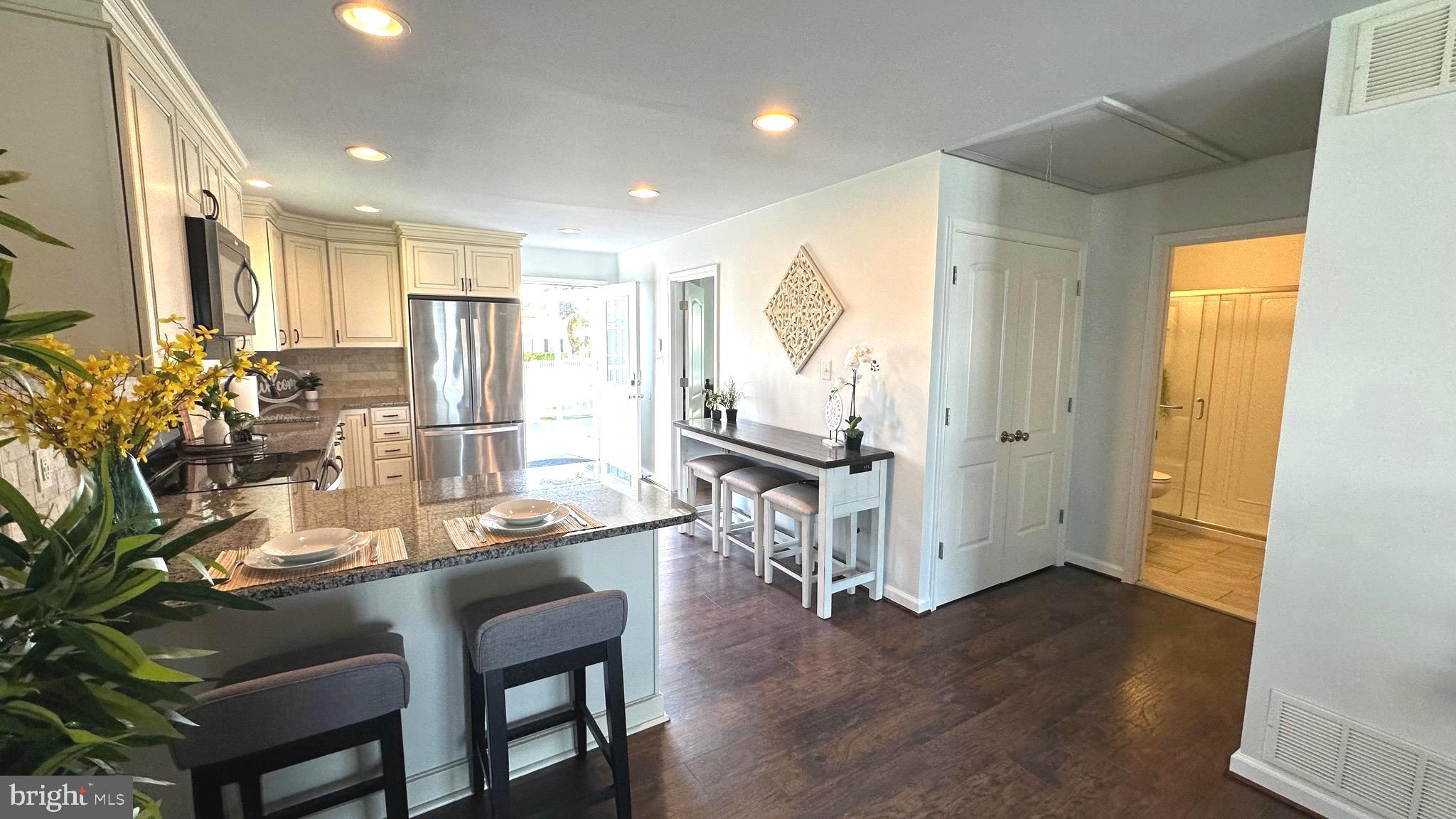 GLENHURST - Residential
