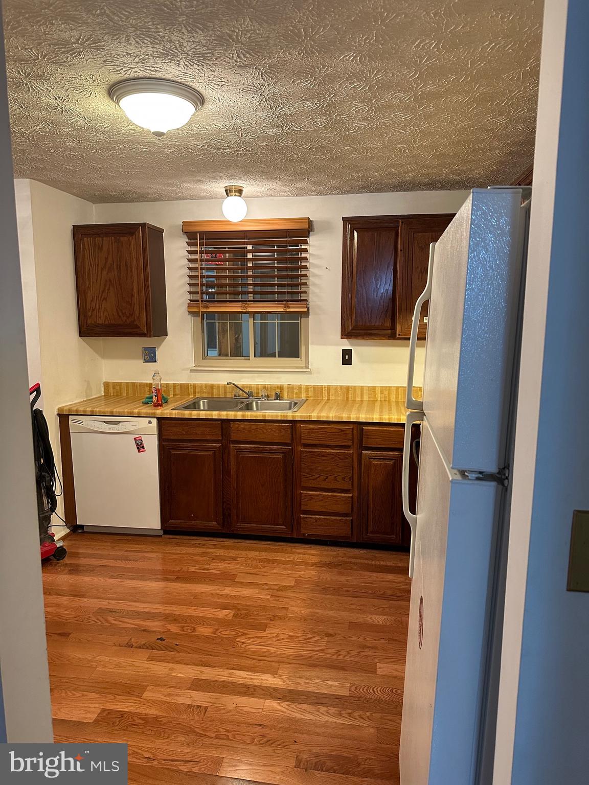 LEISHEAR VILLAGE - Residential