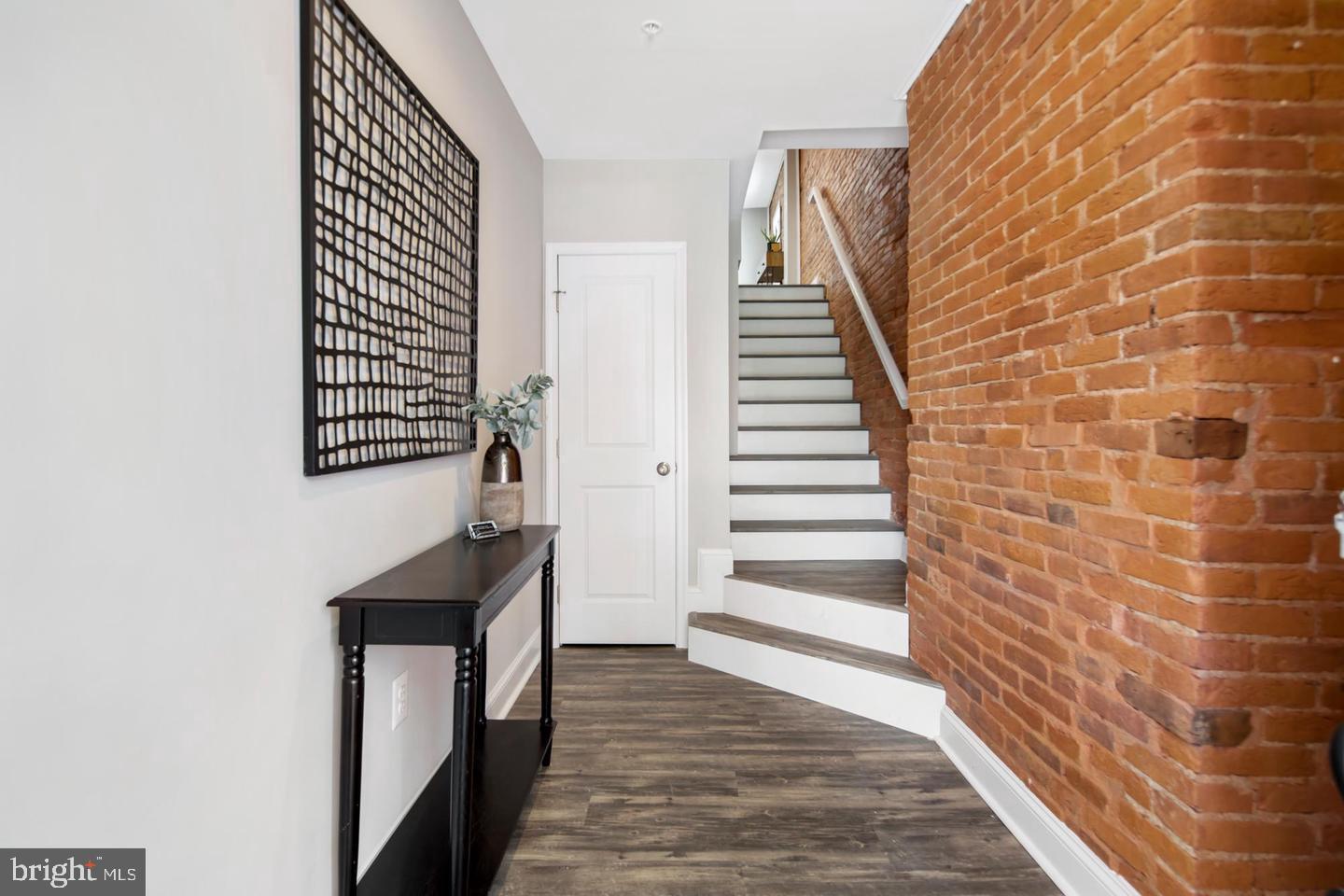 120 W ALL SAINTS STREET