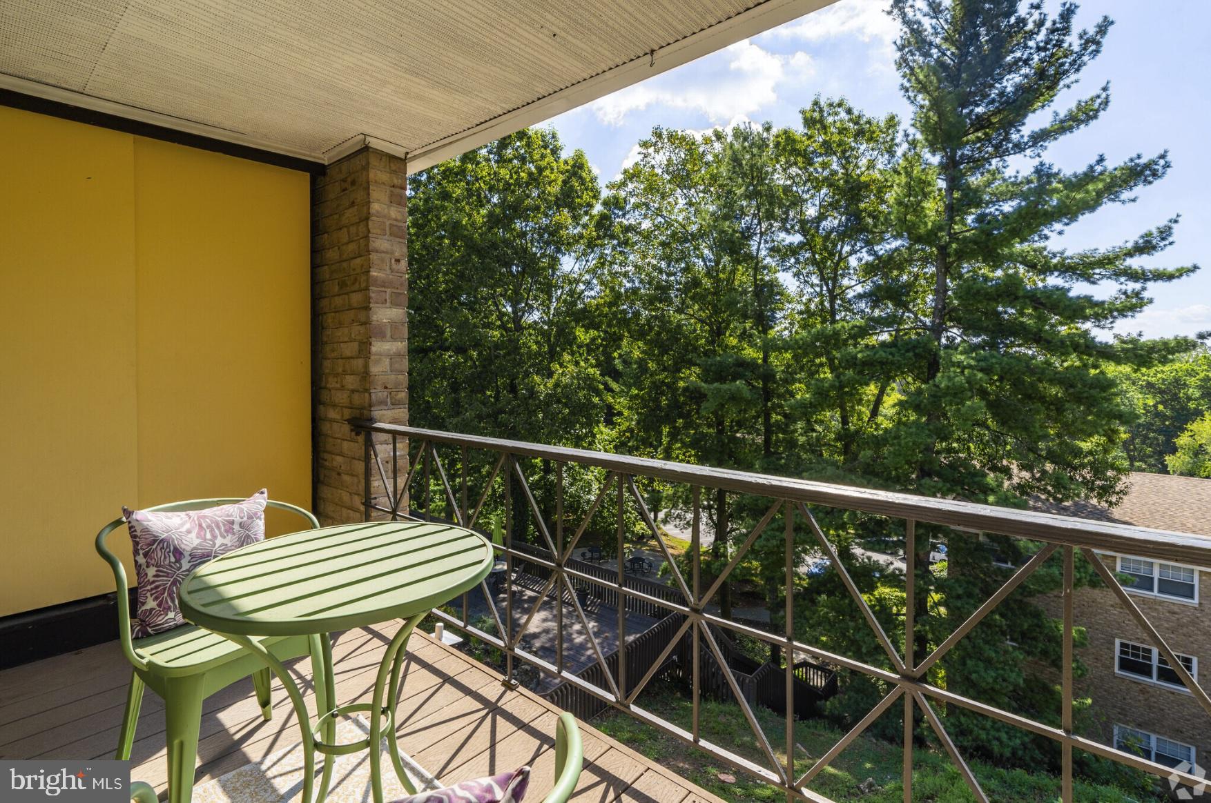 RADNOR CROSSING - Residential Lease