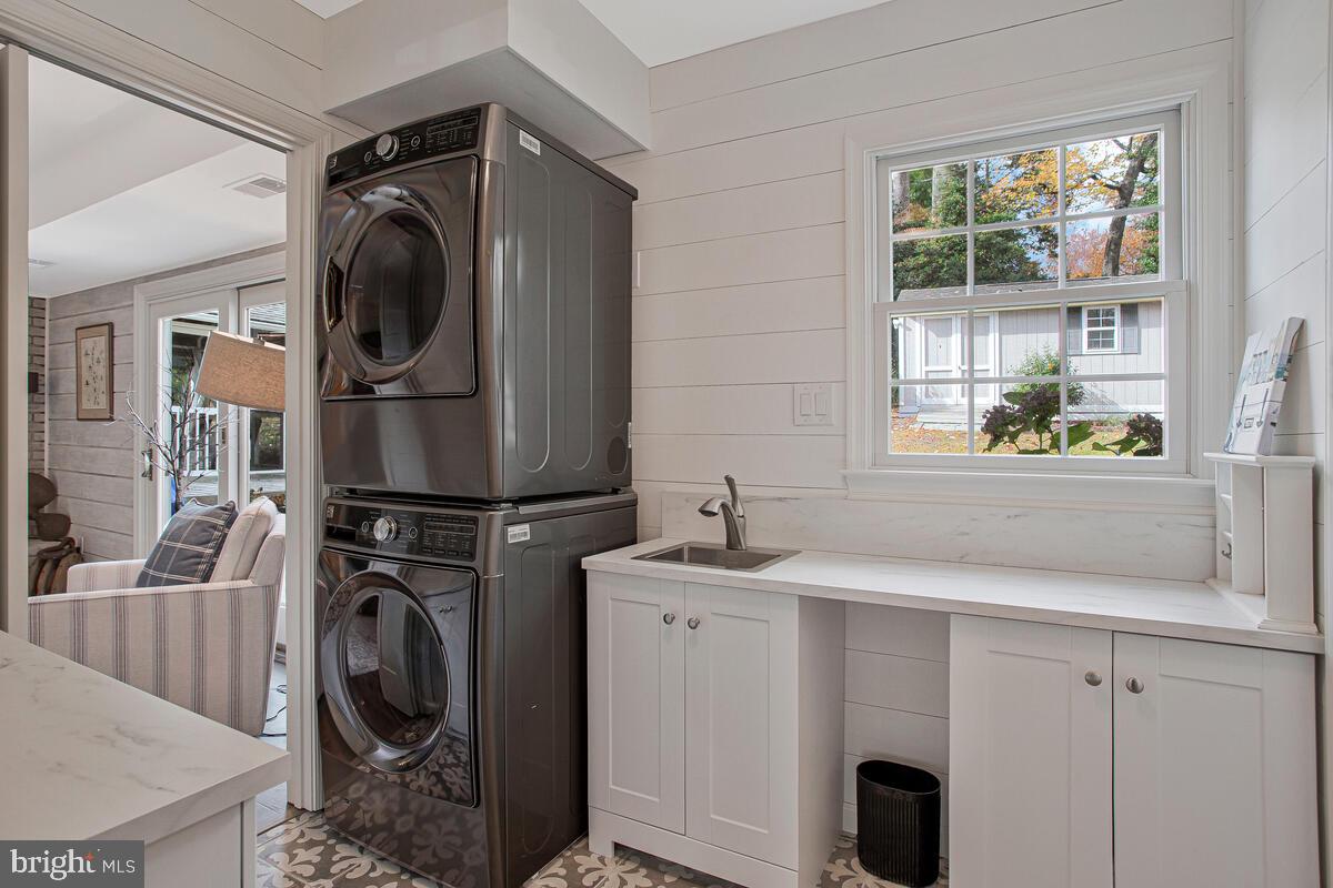 ANCHORAGE - Residential