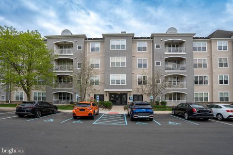 Condo For Sale - 112 Masterson Court<br/> EWING, NJ 08618