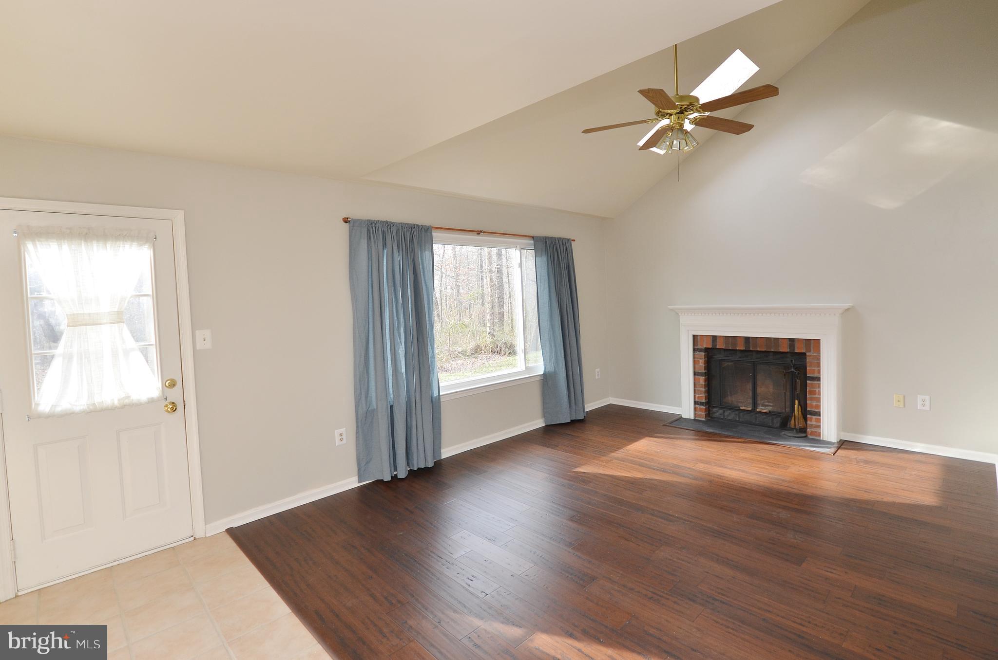 COUNTRYSIDE - Residential