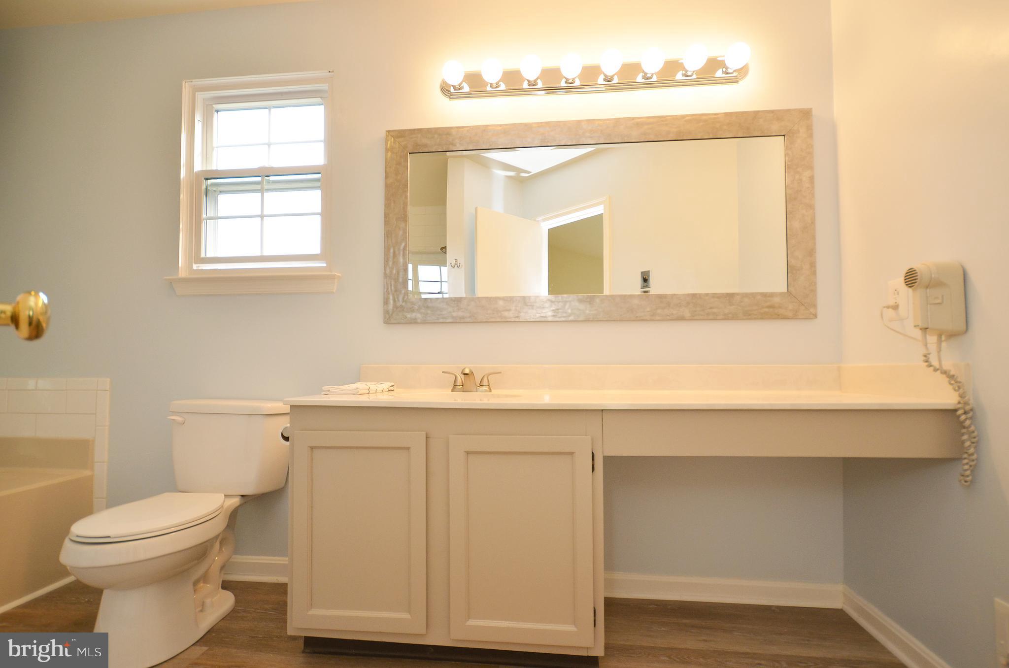 COUNTRYSIDE - Residential