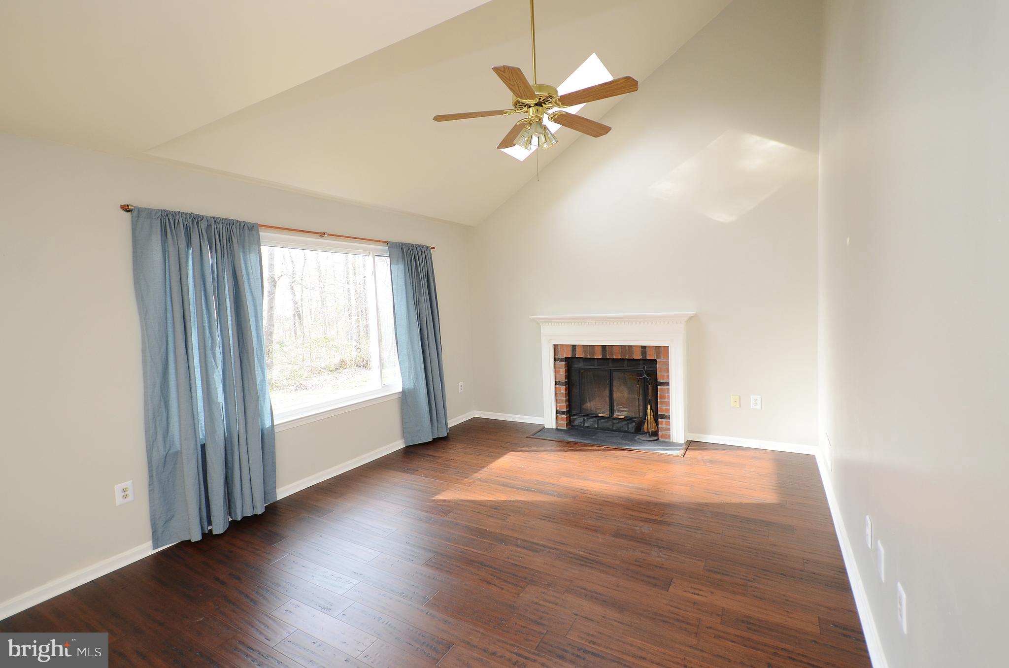 COUNTRYSIDE - Residential