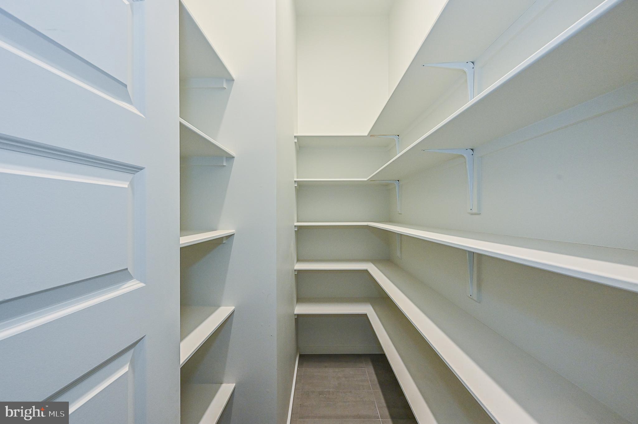 BRADDOCK WOODS - Residential