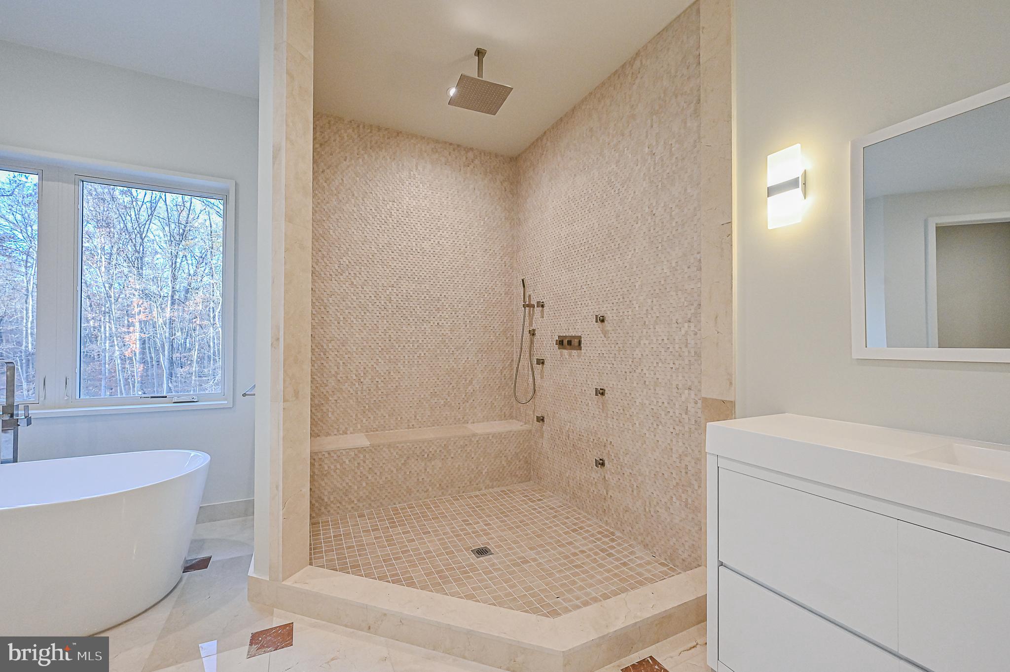 BRADDOCK WOODS - Residential