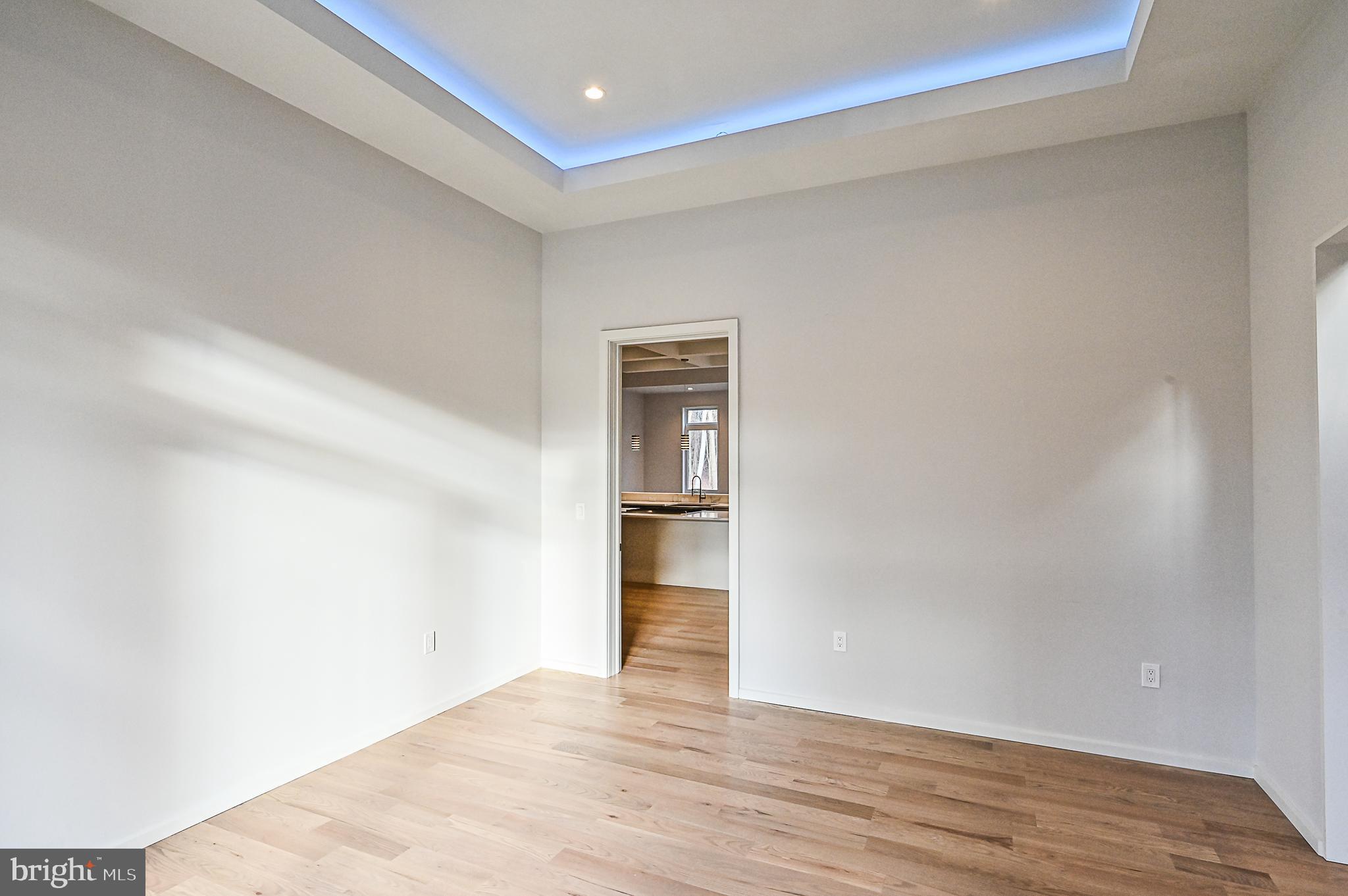 BRADDOCK WOODS - Residential