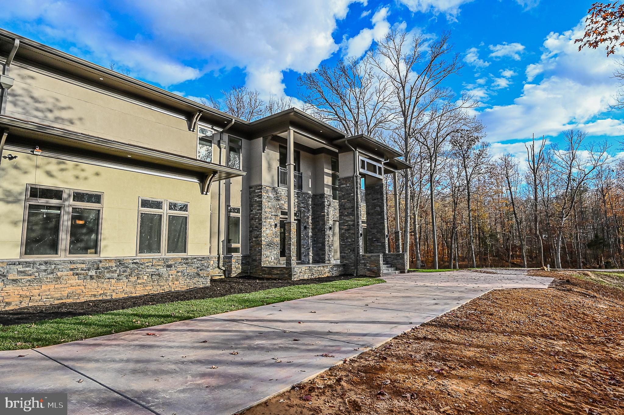 BRADDOCK WOODS - Residential