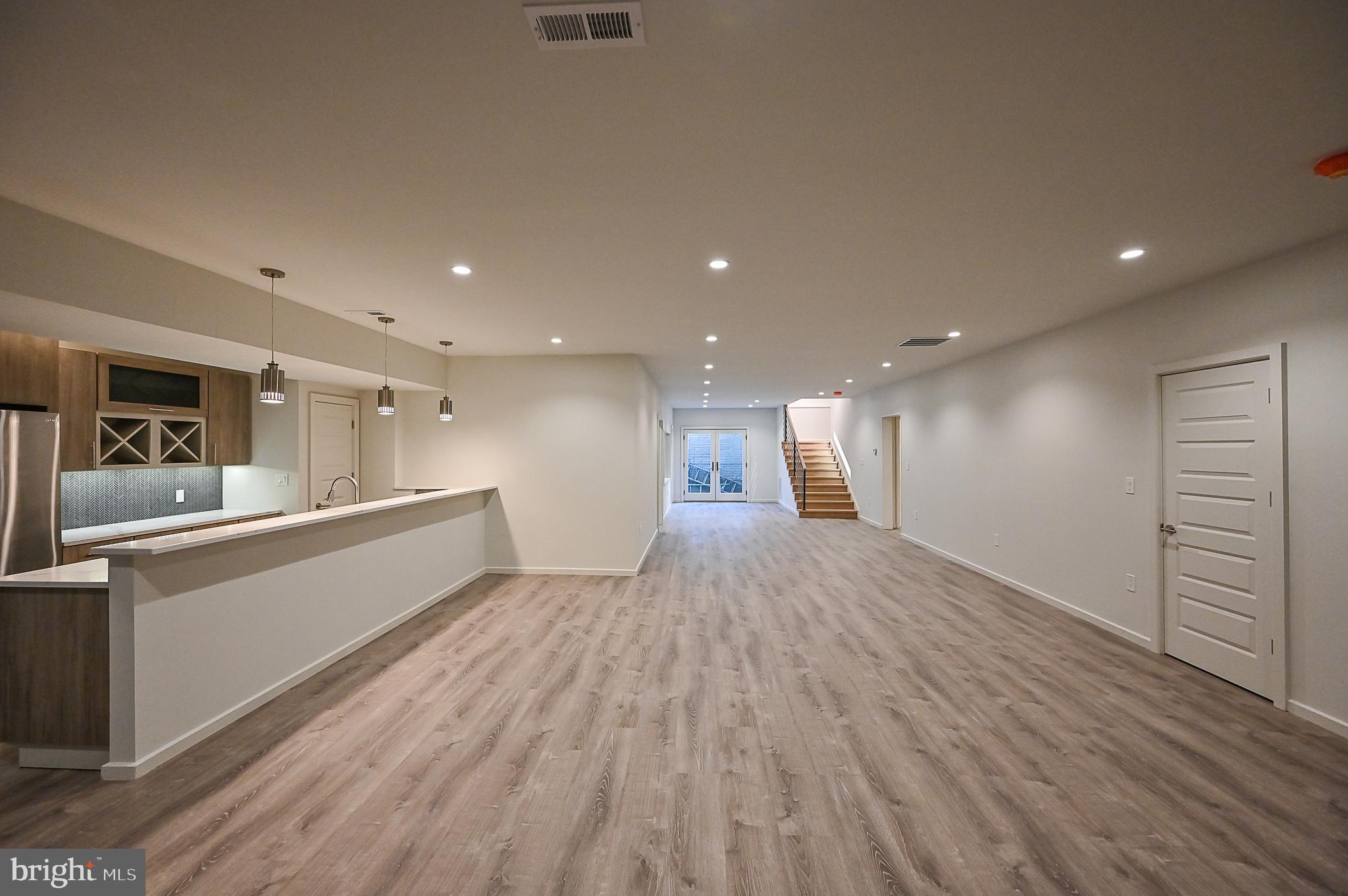 BRADDOCK WOODS - Residential