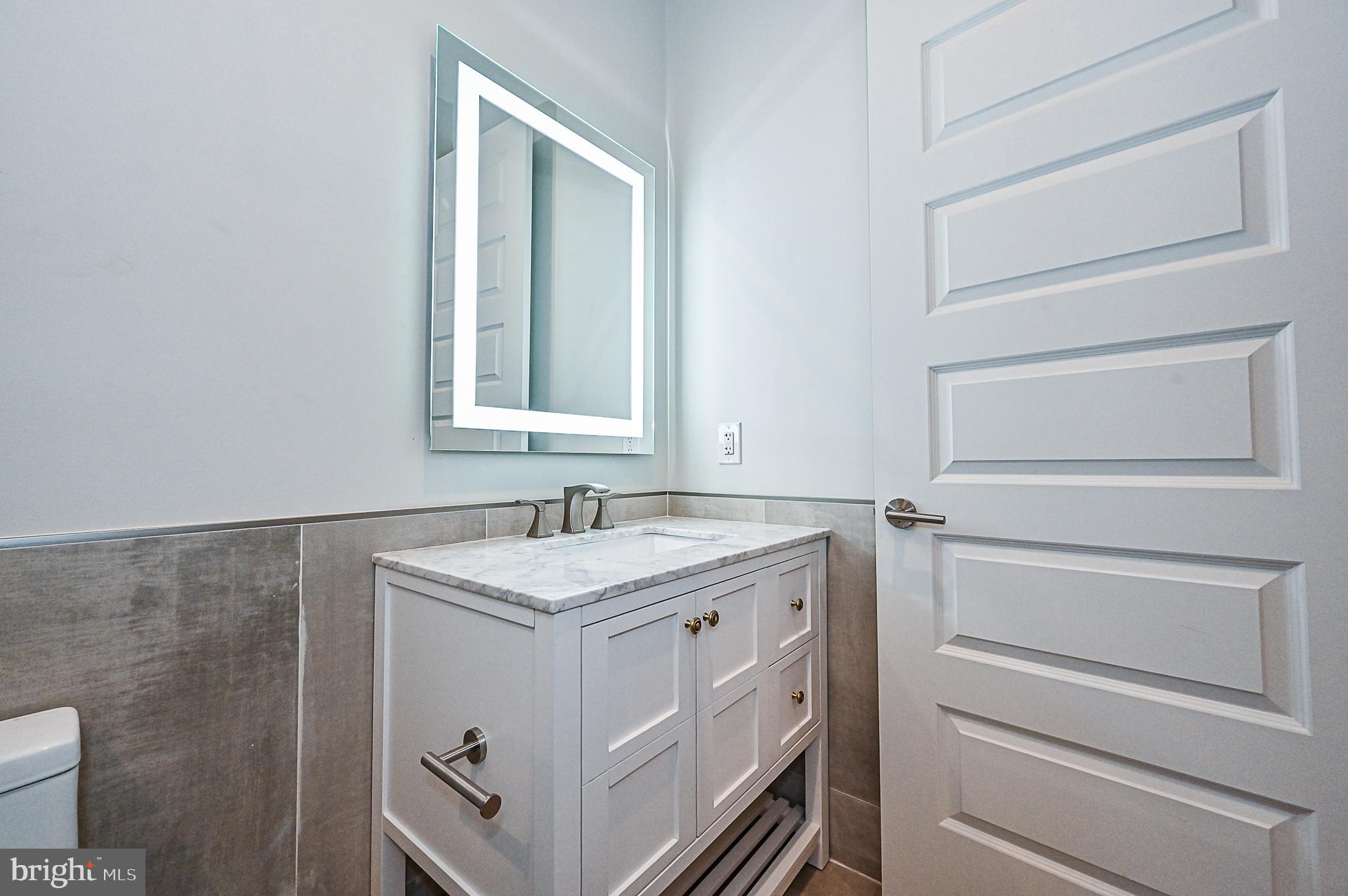 BRADDOCK WOODS - Residential