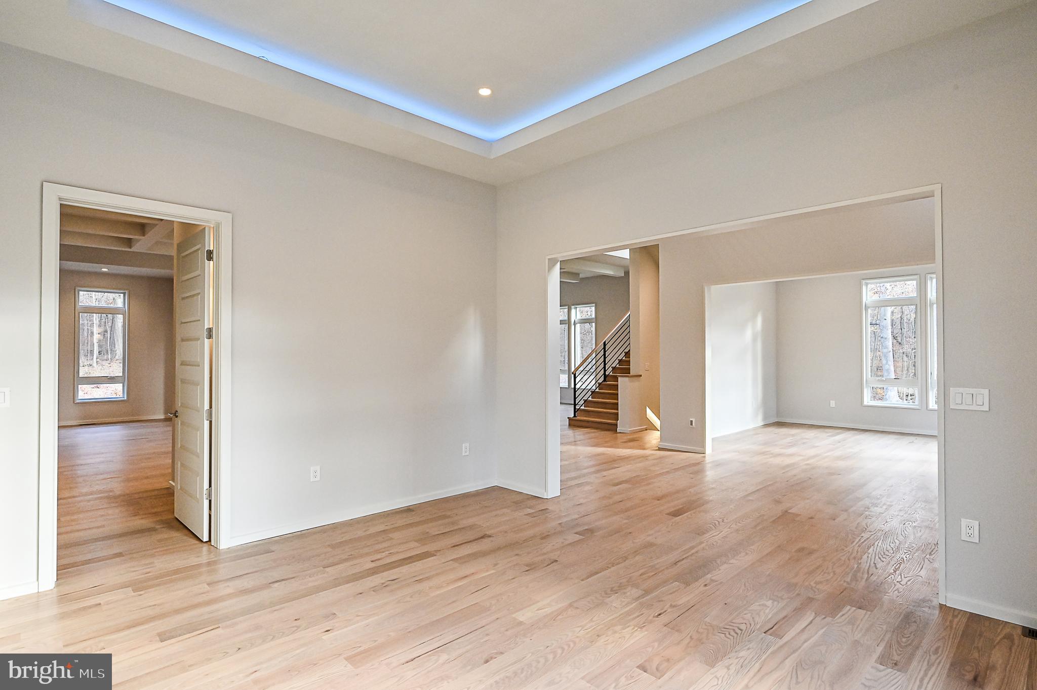 BRADDOCK WOODS - Residential