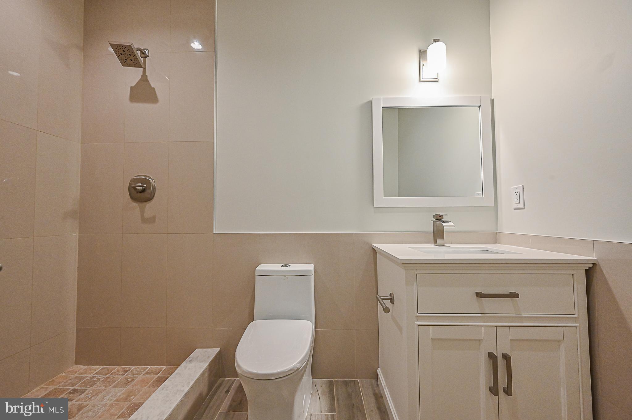 BRADDOCK WOODS - Residential