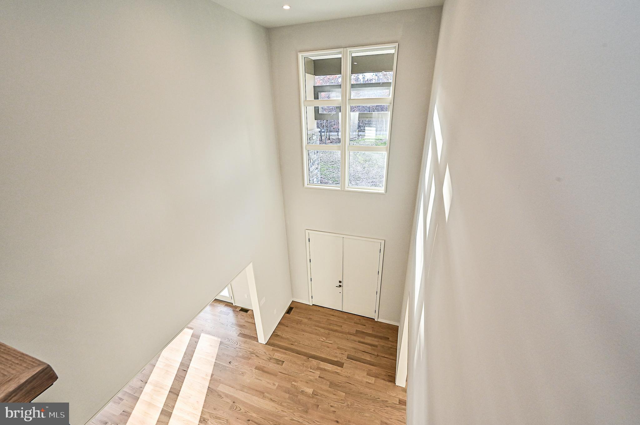 BRADDOCK WOODS - Residential