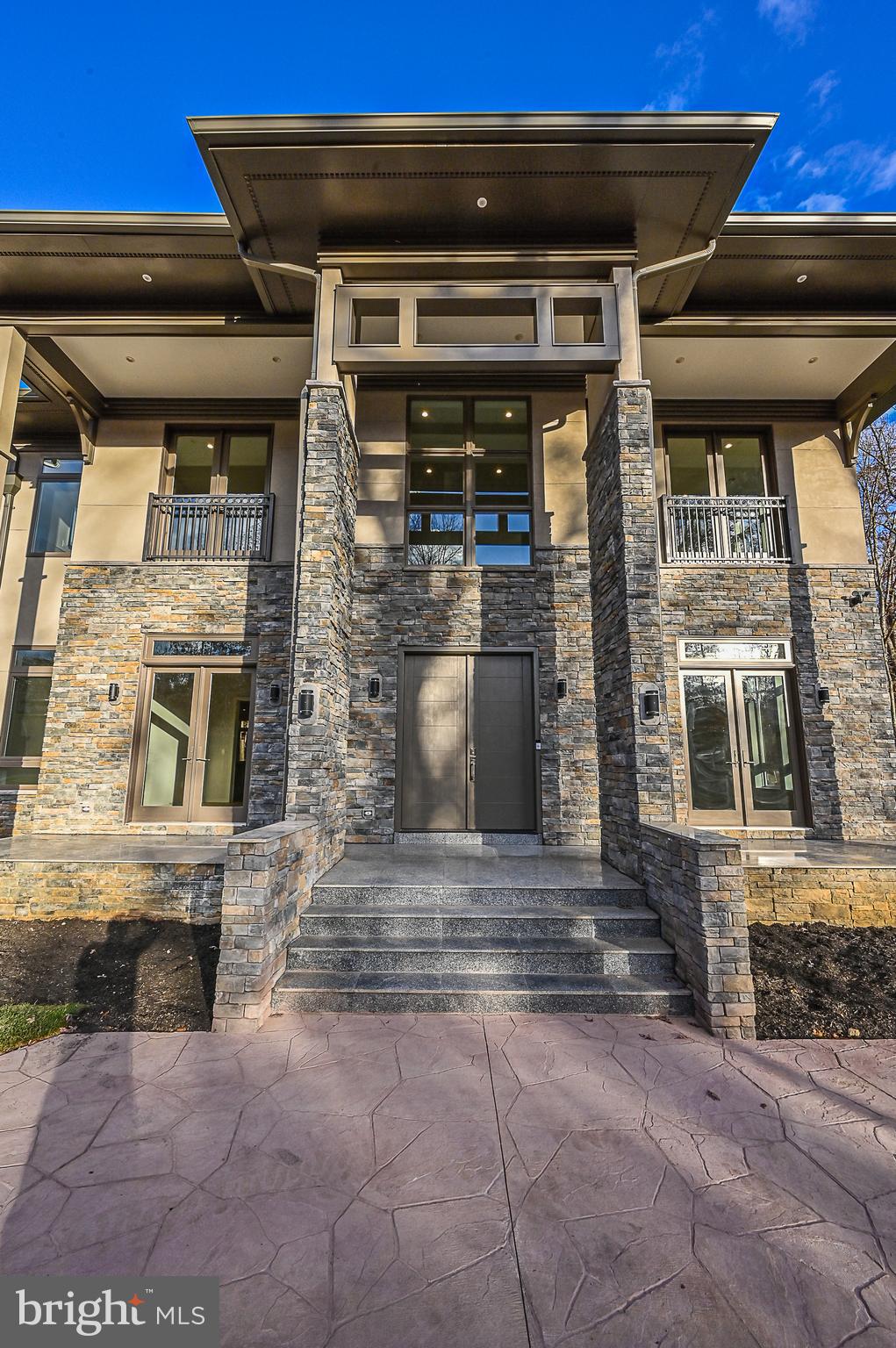 BRADDOCK WOODS - Residential