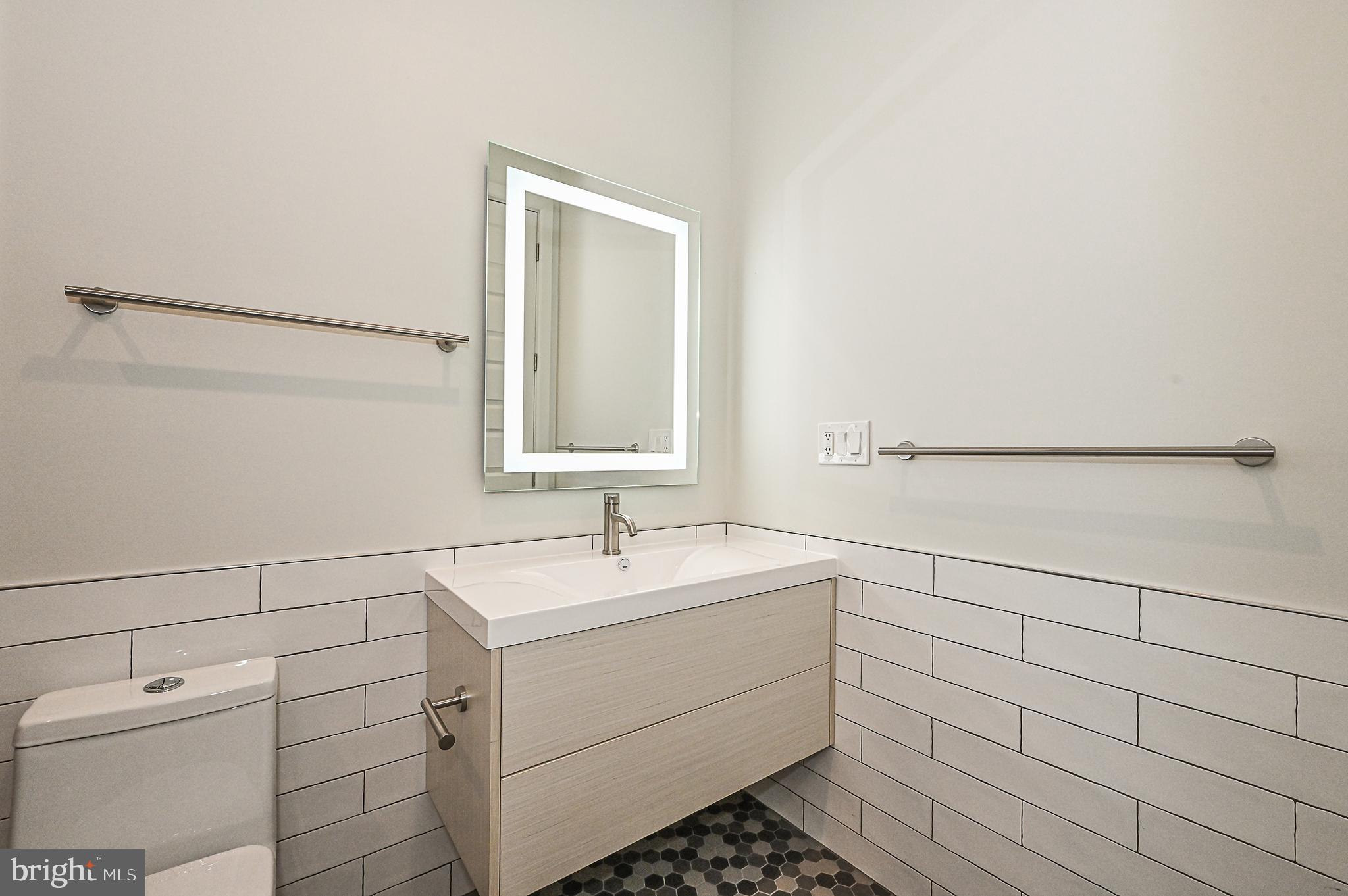 BRADDOCK WOODS - Residential