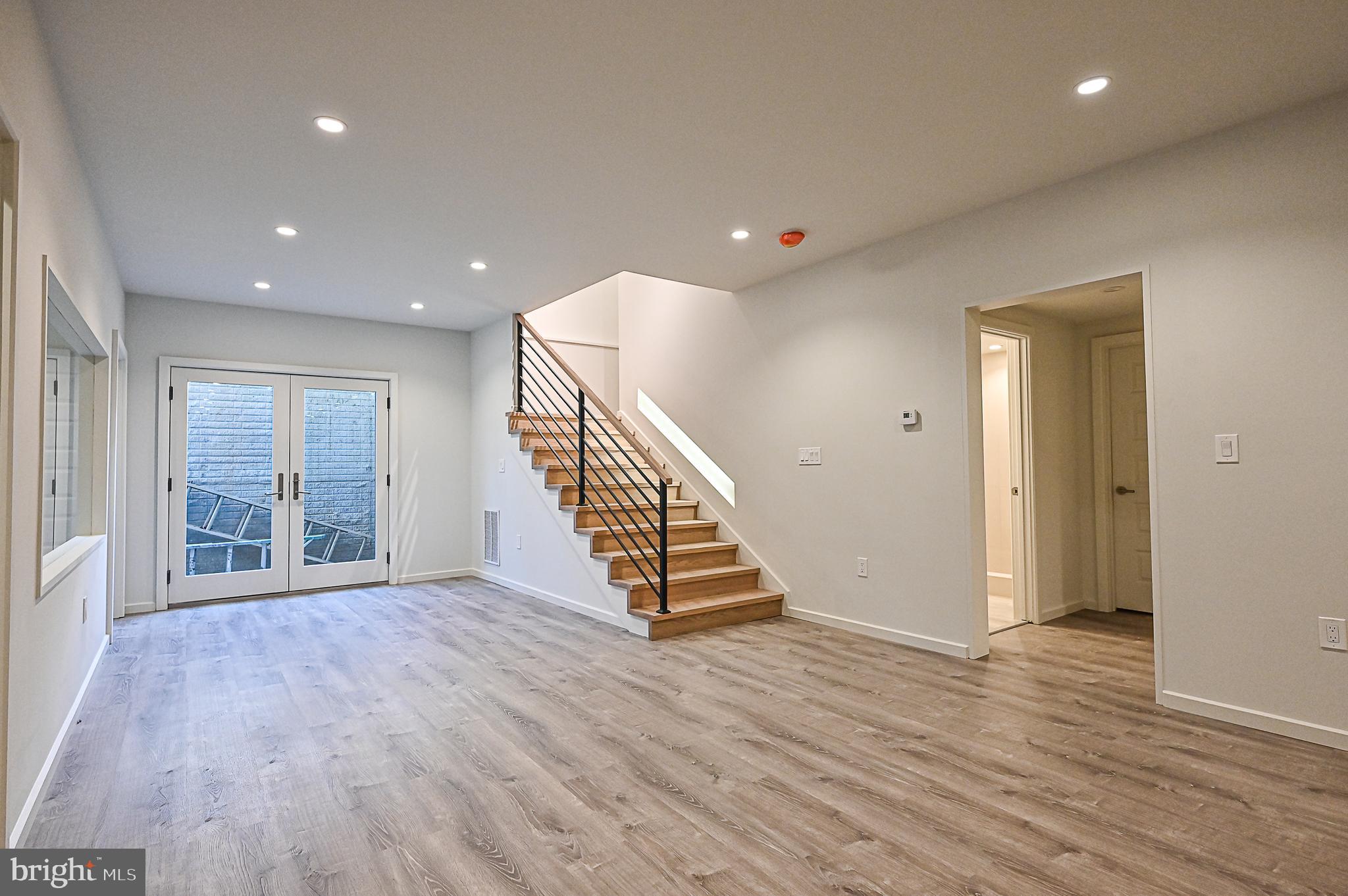 BRADDOCK WOODS - Residential