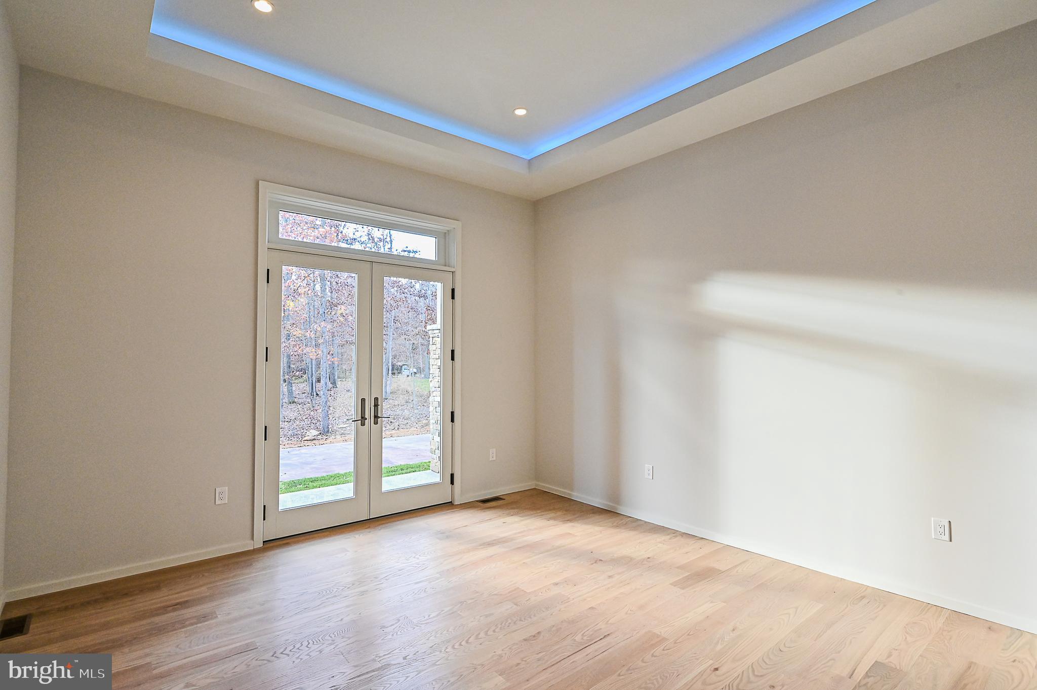 BRADDOCK WOODS - Residential