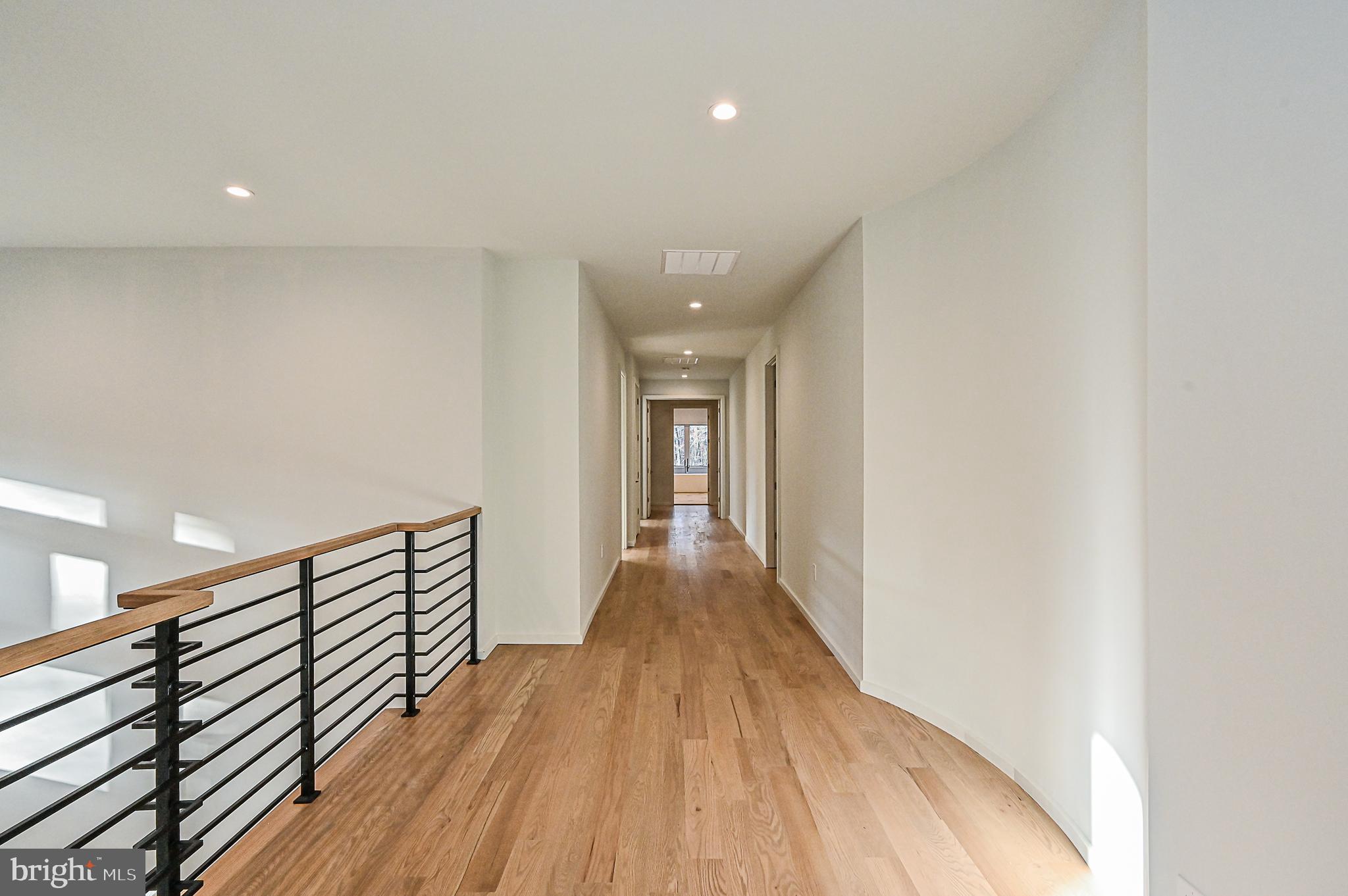 BRADDOCK WOODS - Residential