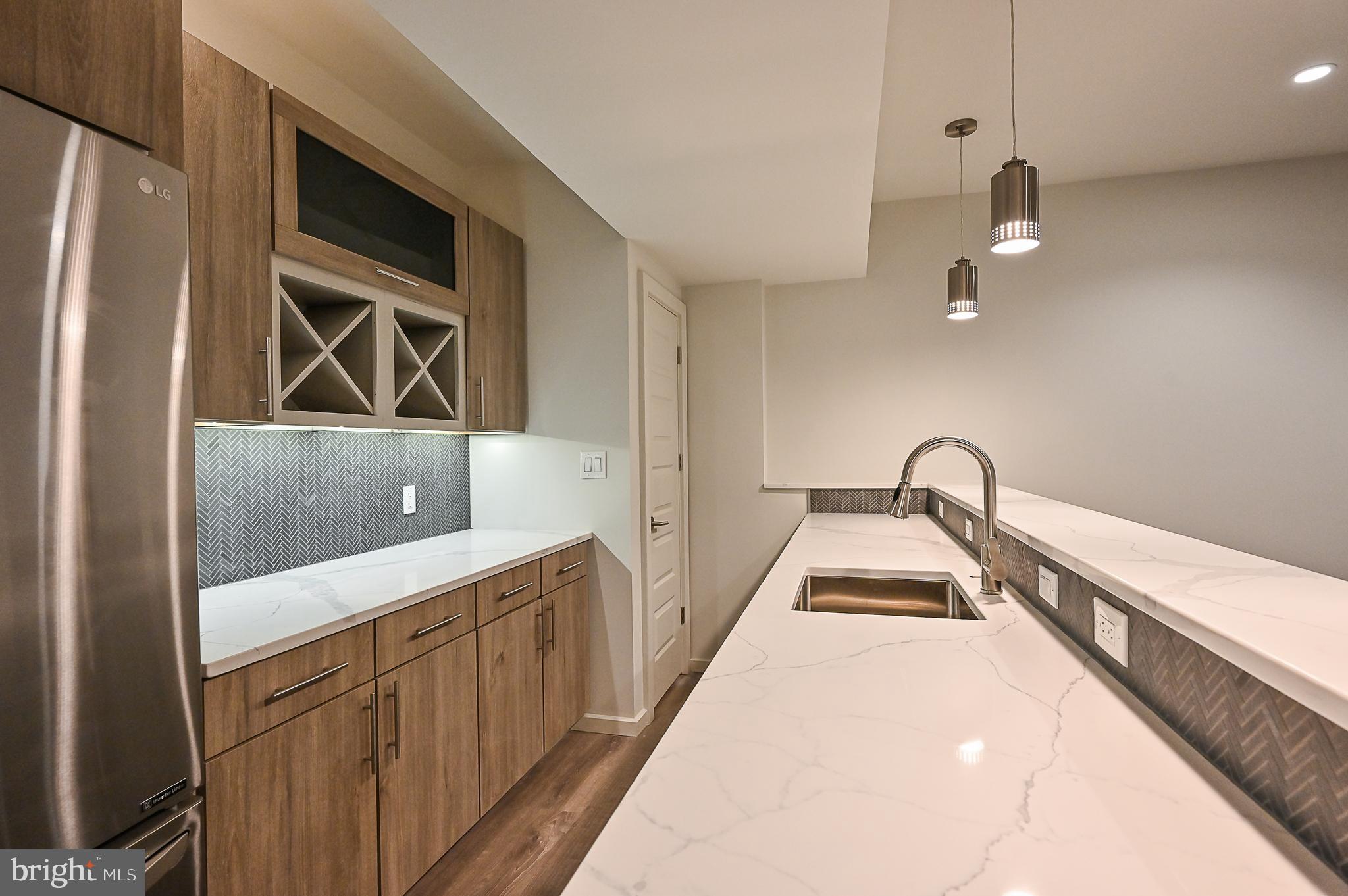 BRADDOCK WOODS - Residential